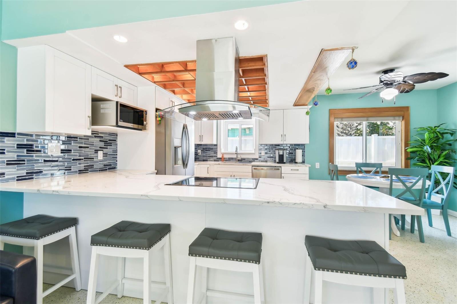 18102 2ND ST E, REDINGTON SHORES, FL, 33708