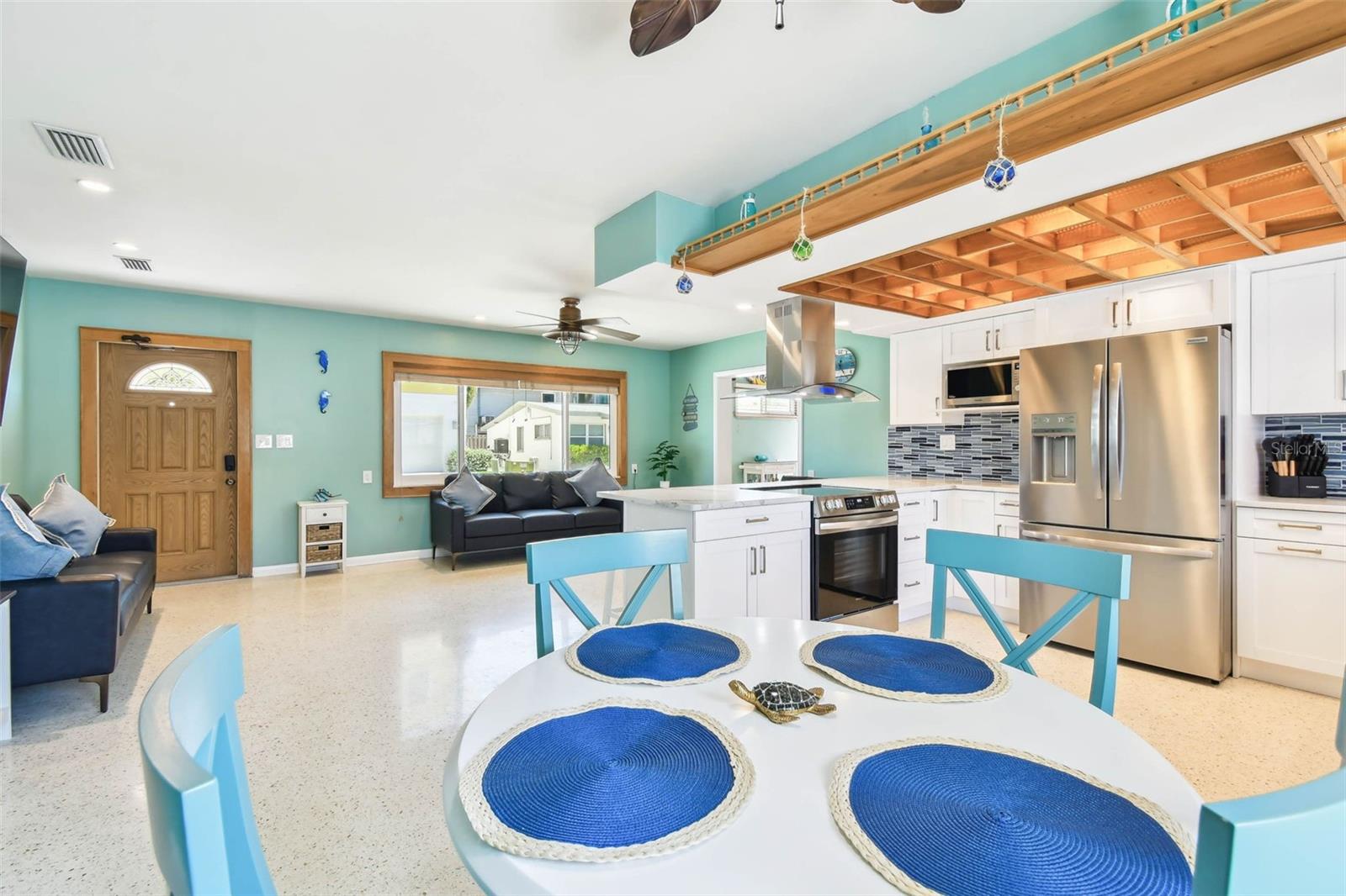 18102 2ND ST E, REDINGTON SHORES, FL, 33708