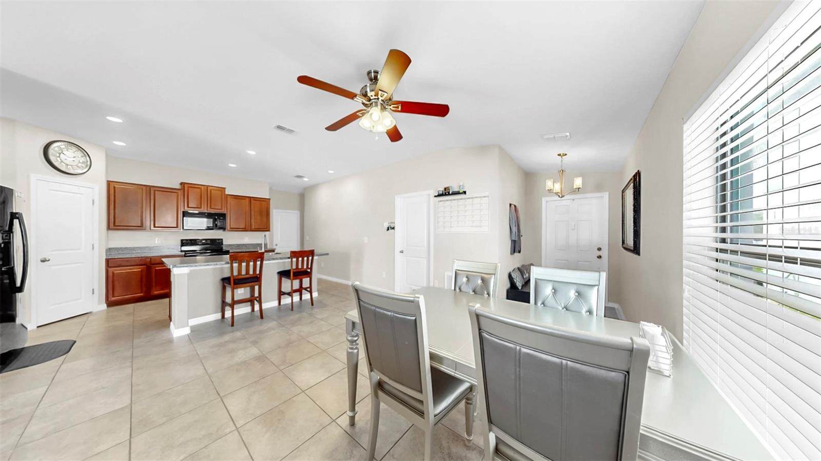 11208 LELAND GROVES DR, RIVERVIEW, FL, 33579