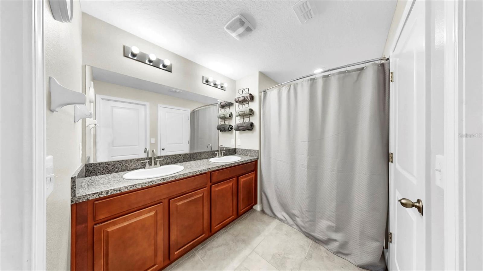 11208 LELAND GROVES DR, RIVERVIEW, FL, 33579