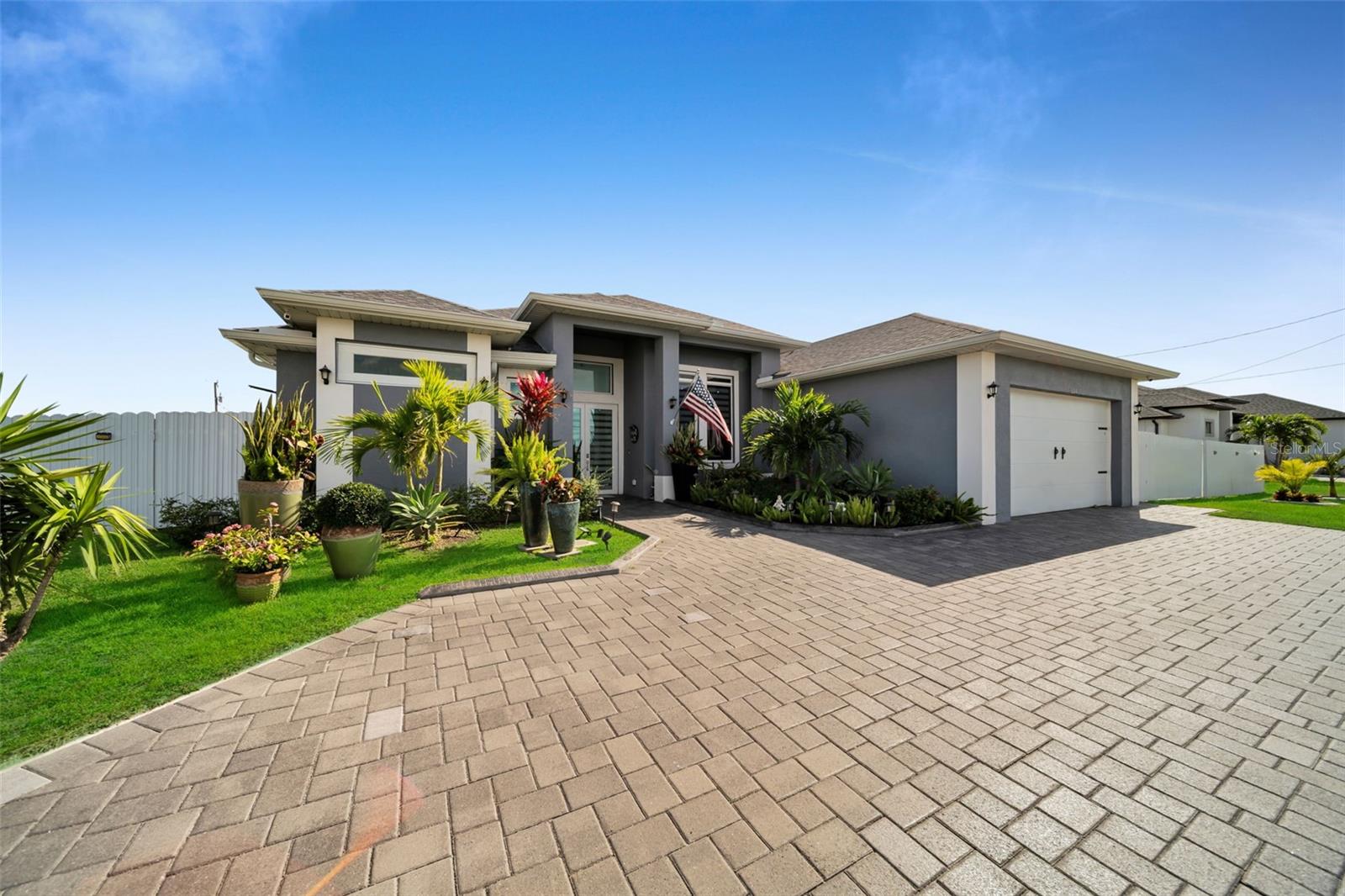 1214 EMBERS PKWY W, CAPE CORAL, FL, 33993