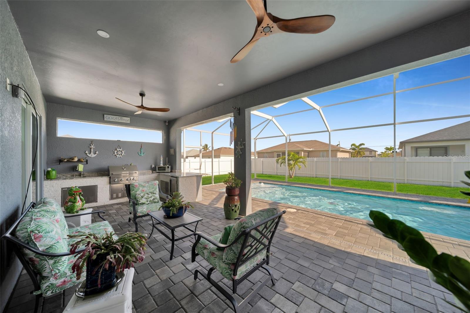1214 EMBERS PKWY W, CAPE CORAL, FL, 33993