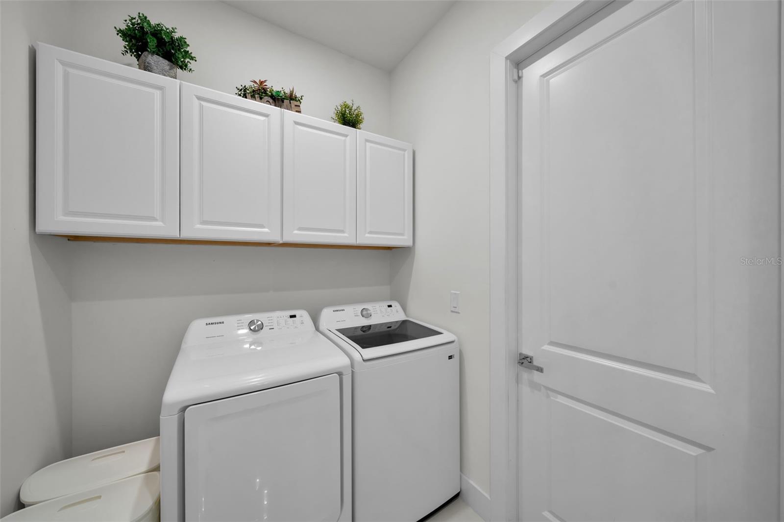 1214 EMBERS PKWY W, CAPE CORAL, FL, 33993