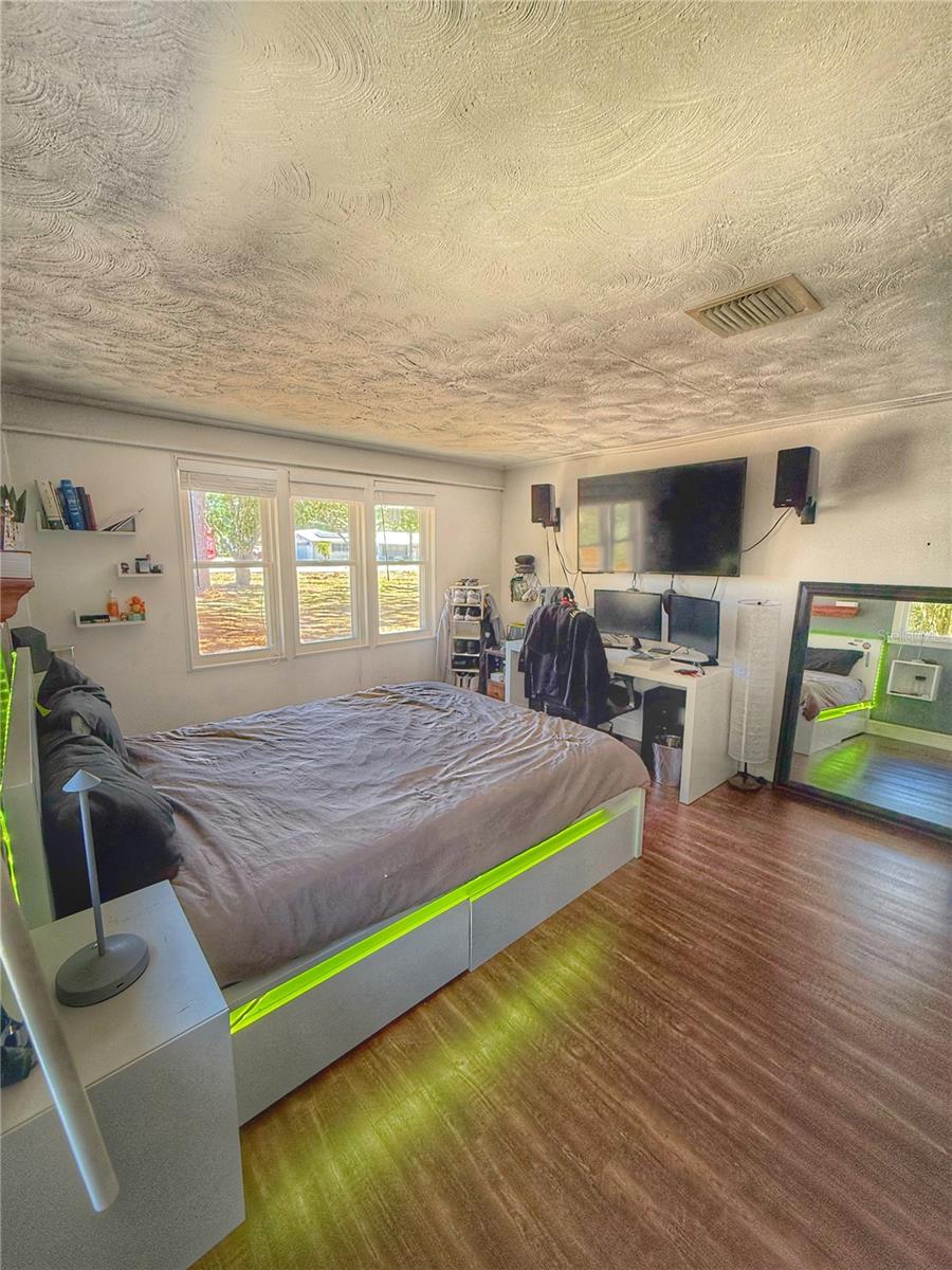 802 HASELTON ST, EUSTIS, FL, 32726