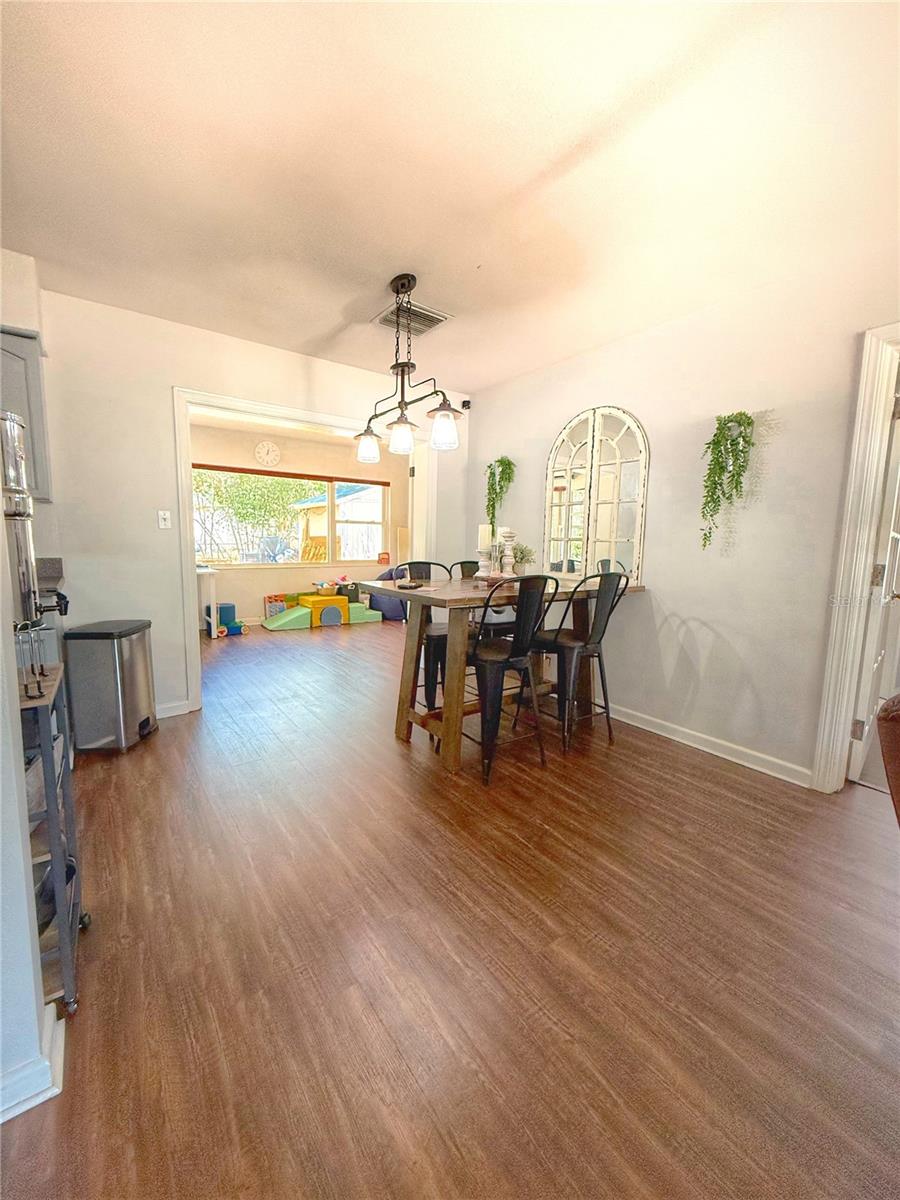 802 HASELTON ST, EUSTIS, FL, 32726