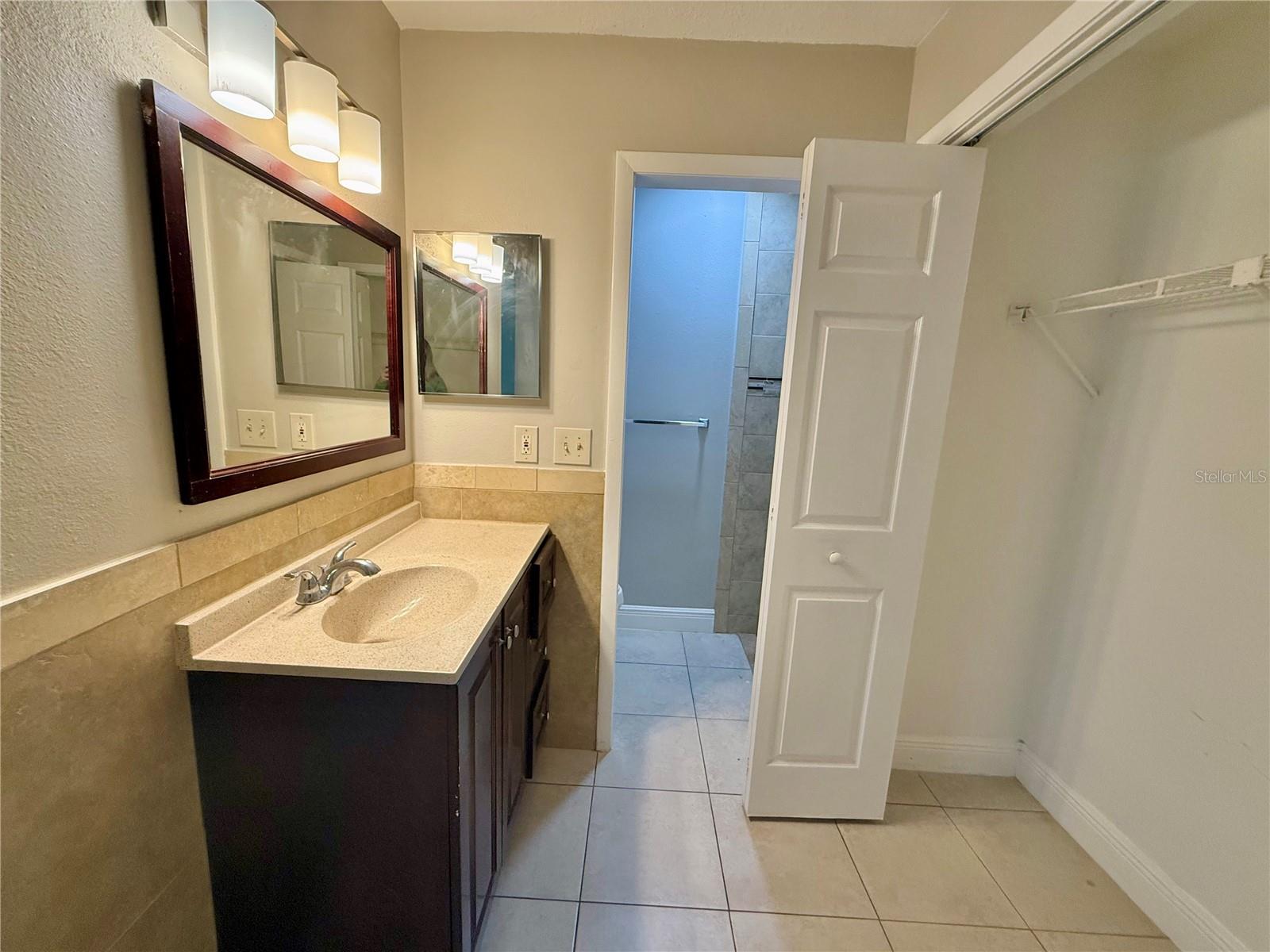 11612 PAINTED HILLS LN, TAMPA, FL, 33624