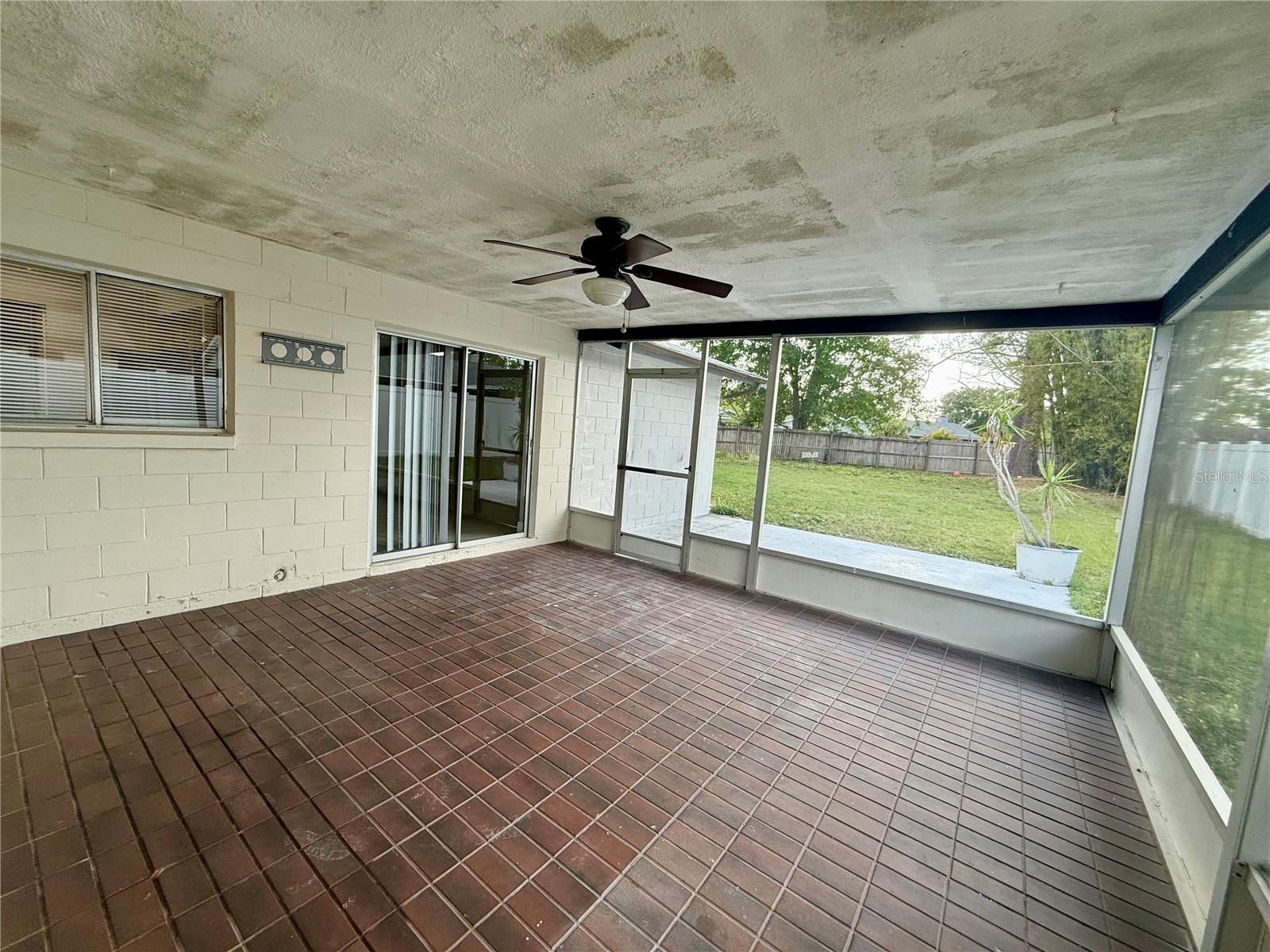 11612 PAINTED HILLS LN, TAMPA, FL, 33624
