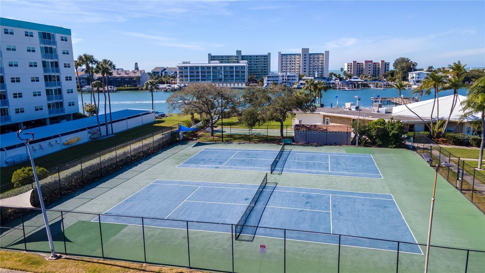 10351 REGAL DR #8, LARGO, FL, 33774