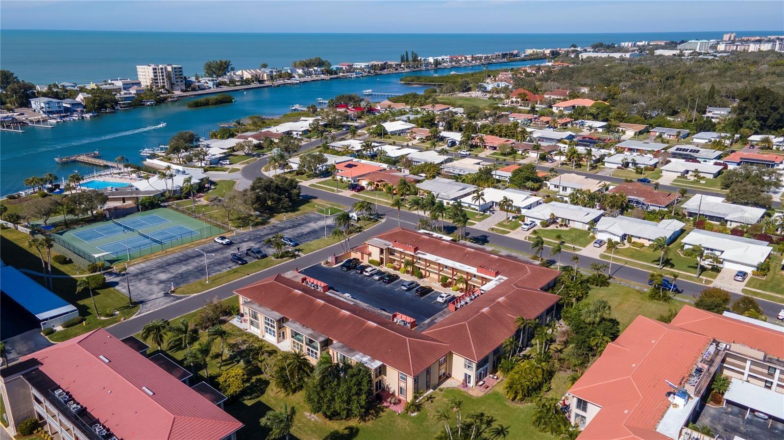 10351 REGAL DR #8, LARGO, FL, 33774