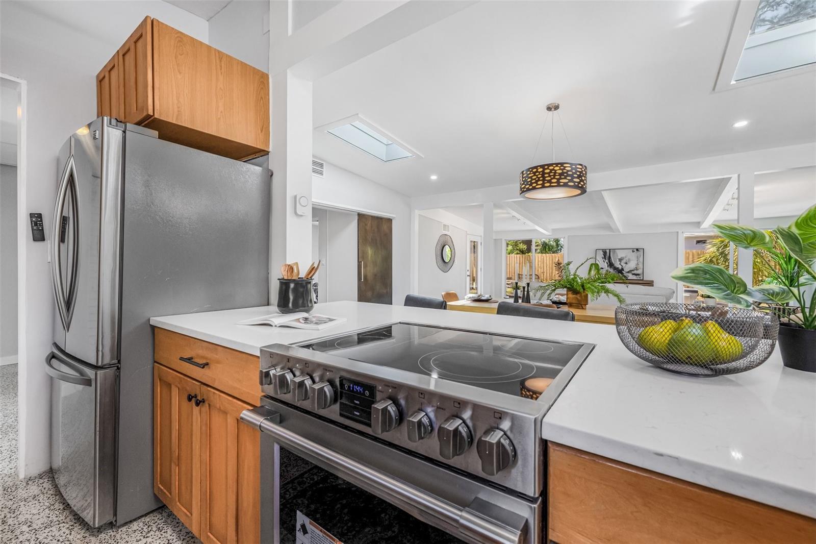4925 CAMELLIA WAY S, ST PETERSBURG, FL, 33705