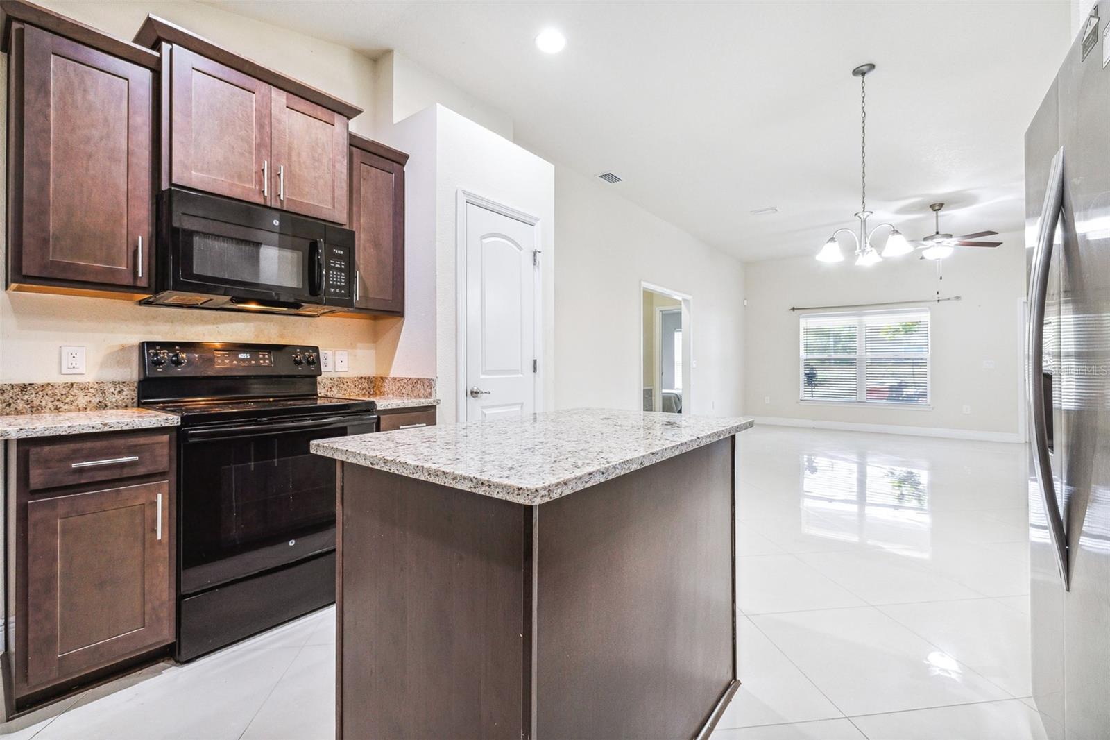 404 RIO GRANDE CT, POINCIANA, FL, 34759