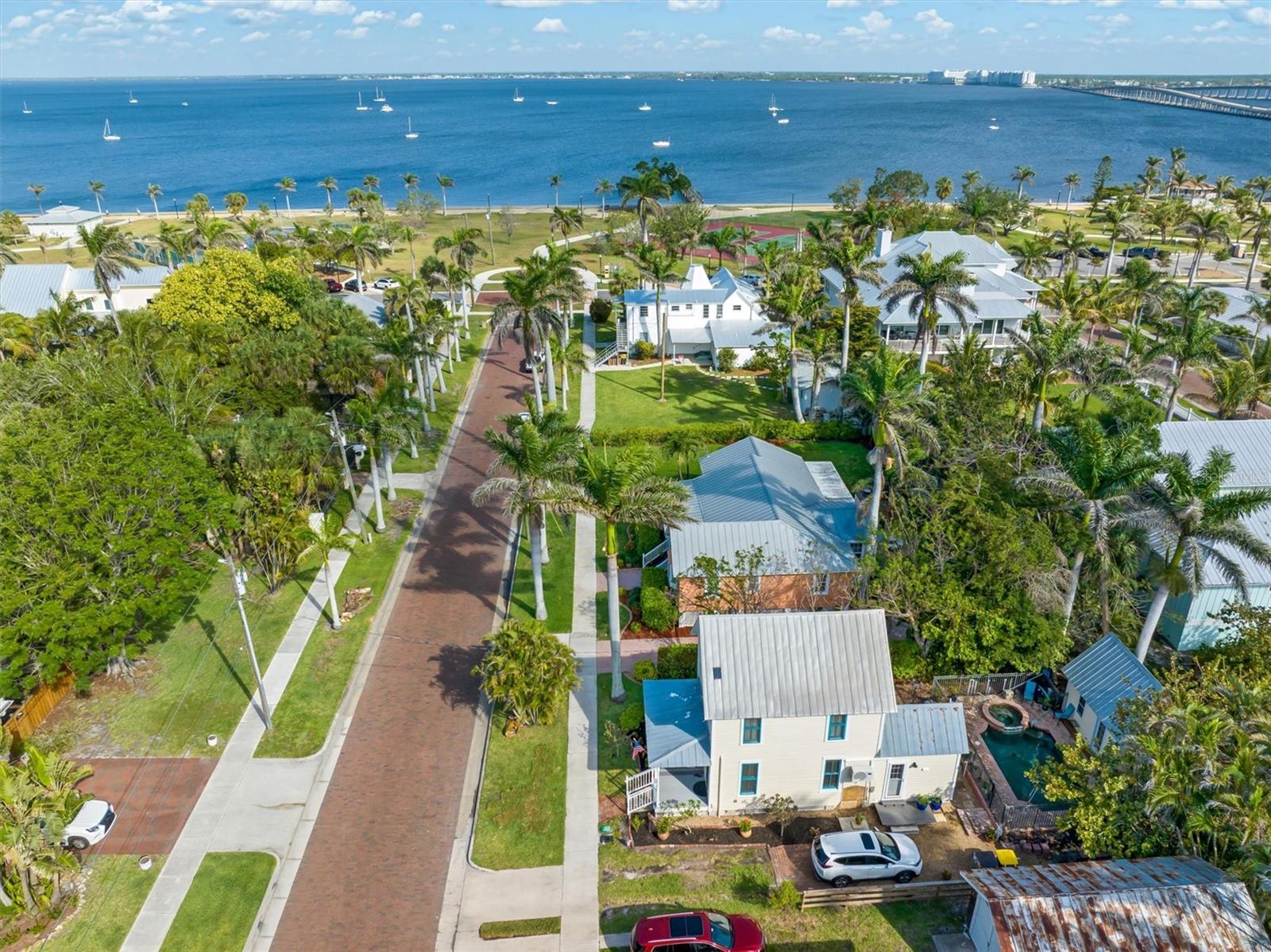 114 MCGREGOR ST, PUNTA GORDA, FL, 33950