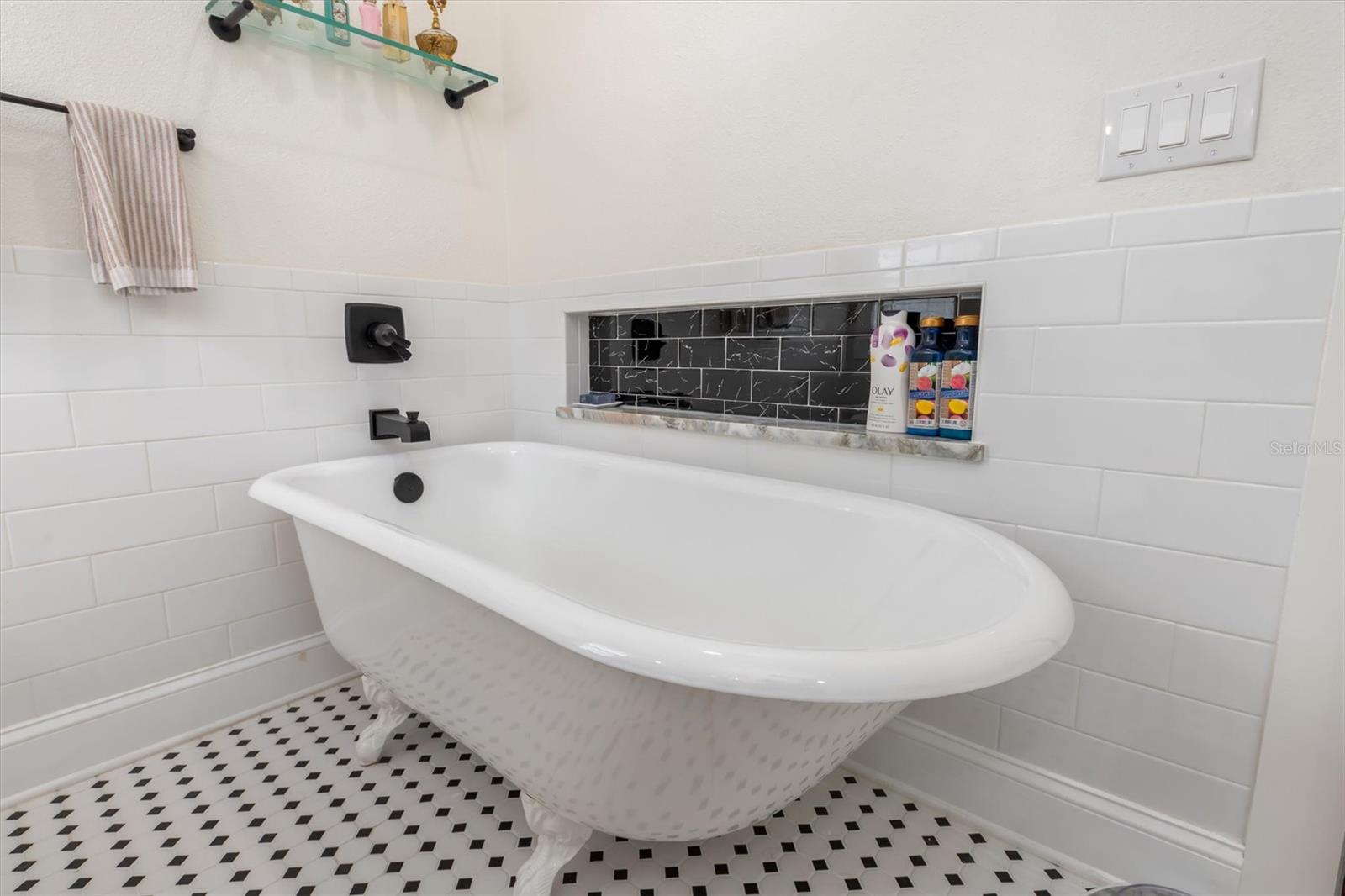 114 MCGREGOR ST, PUNTA GORDA, FL, 33950