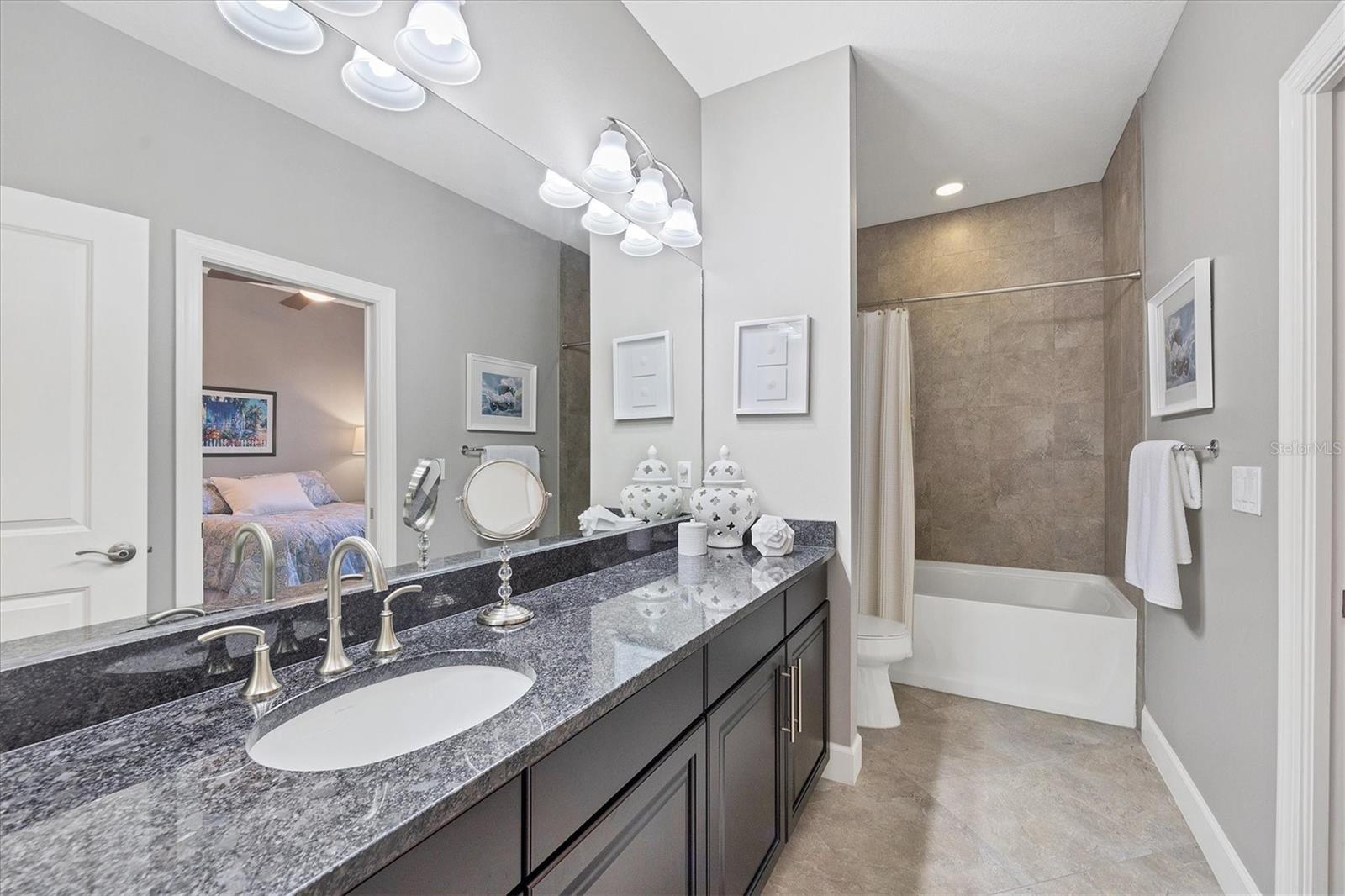 5879 CAVANO DR, SARASOTA, FL, 34231