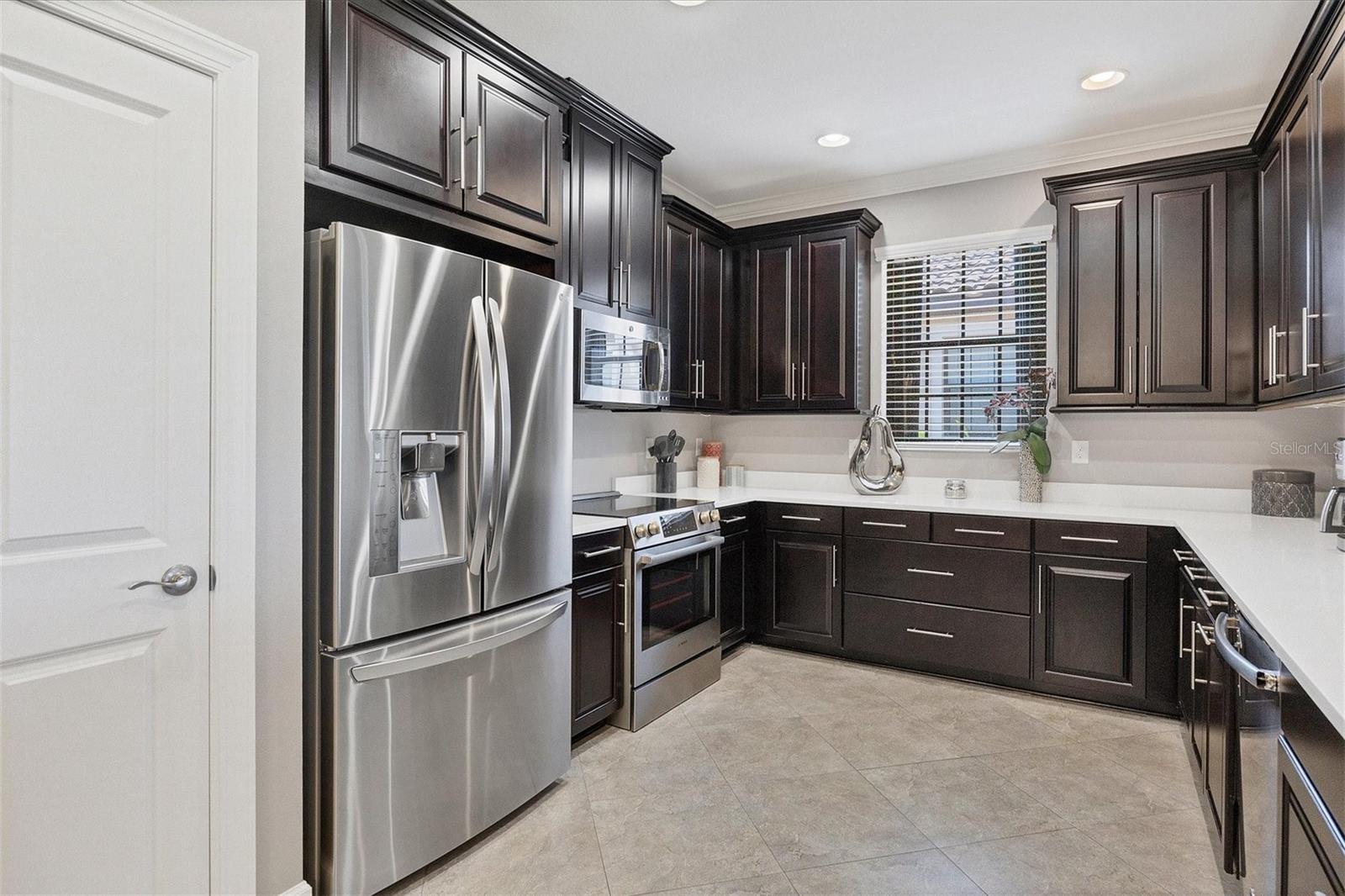5879 CAVANO DR, SARASOTA, FL, 34231