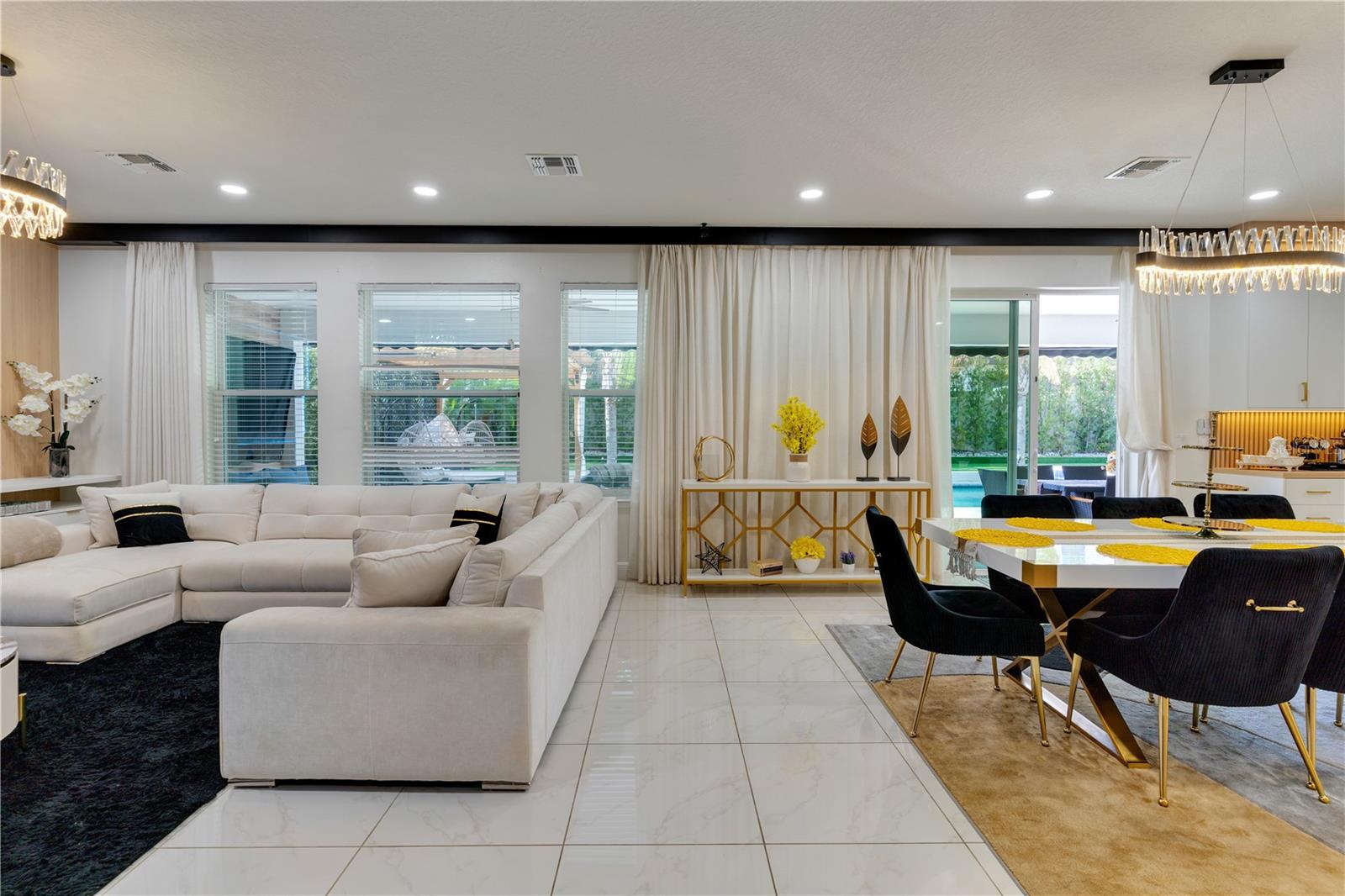 8109 LUDINGTON CIR, ORLANDO, FL, 32836
