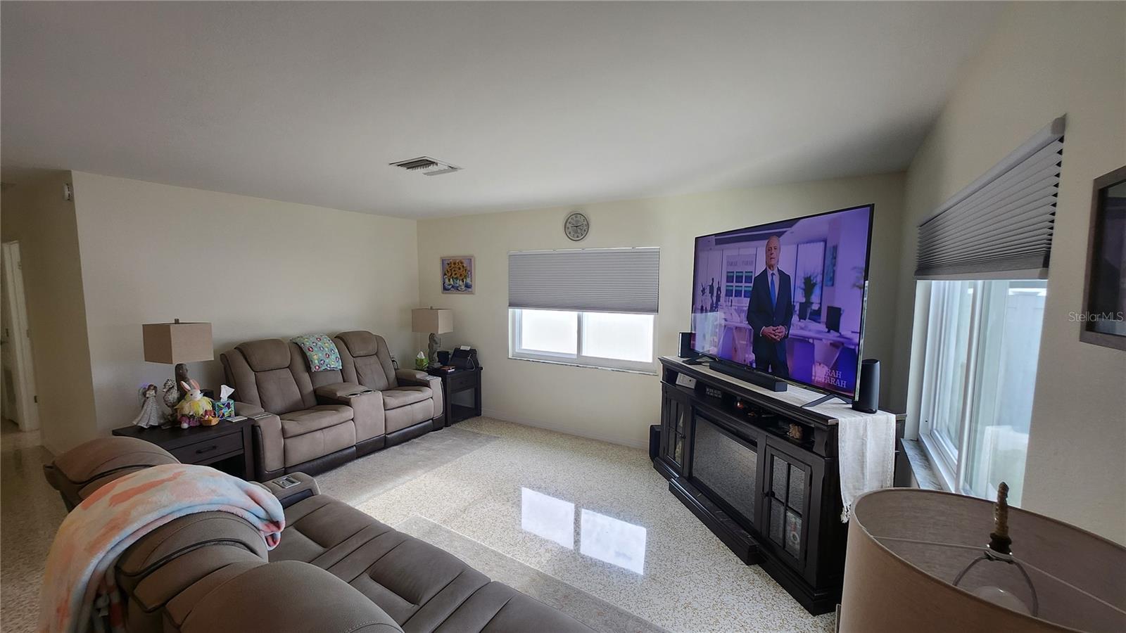 3302 W SHELL POINT RD, RUSKIN, FL, 33570