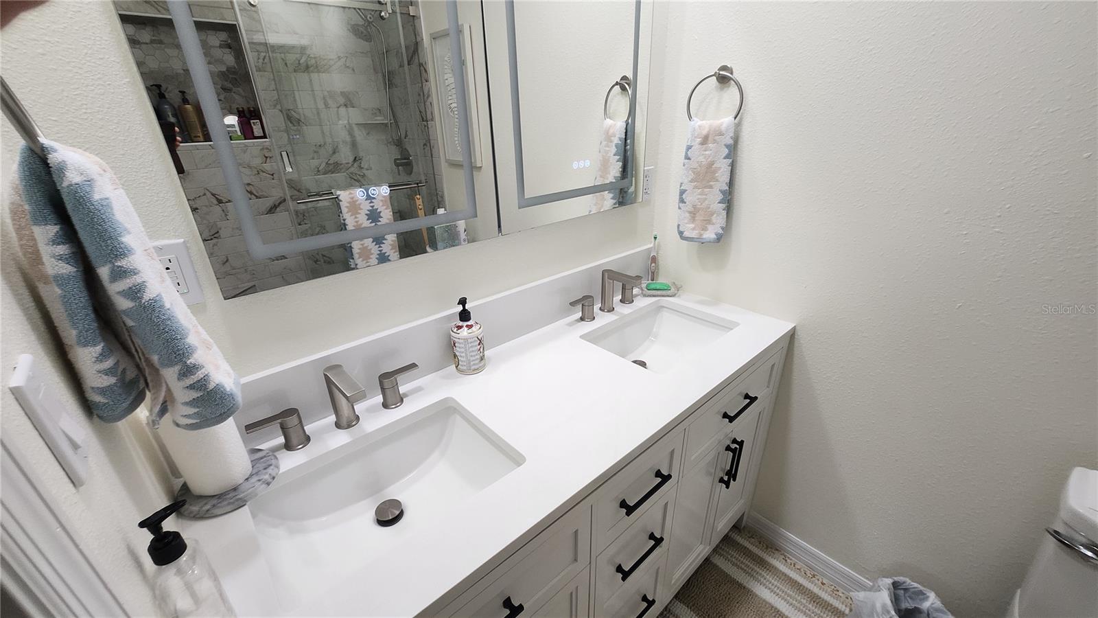 3302 W SHELL POINT RD, RUSKIN, FL, 33570