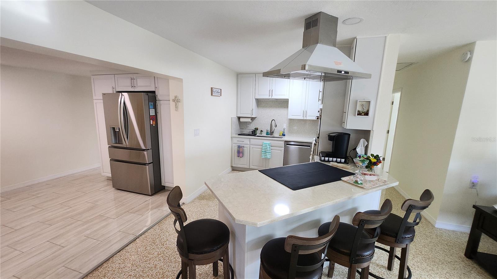 3302 W SHELL POINT RD, RUSKIN, FL, 33570