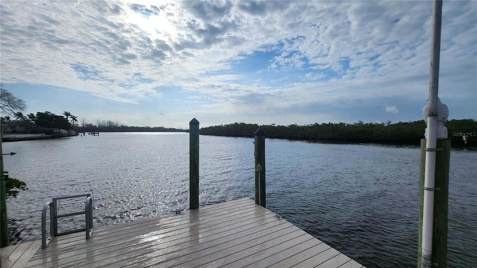 3302 W SHELL POINT RD, RUSKIN, FL, 33570
