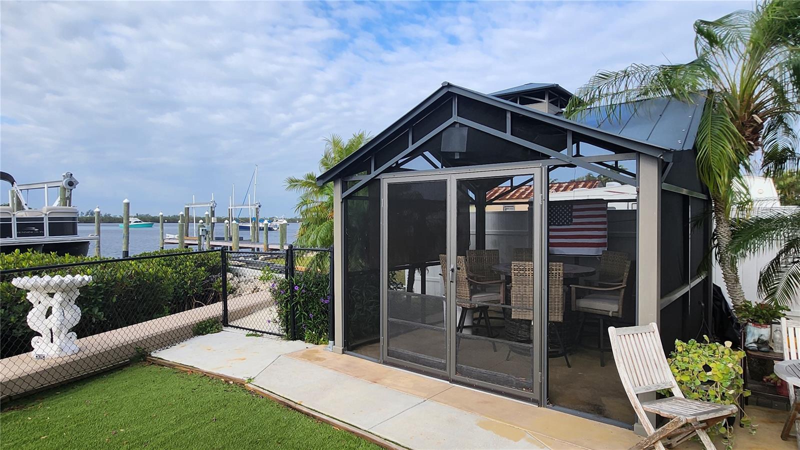 3302 W SHELL POINT RD, RUSKIN, FL, 33570