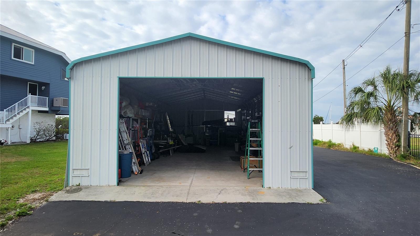 3302 W SHELL POINT RD, RUSKIN, FL, 33570