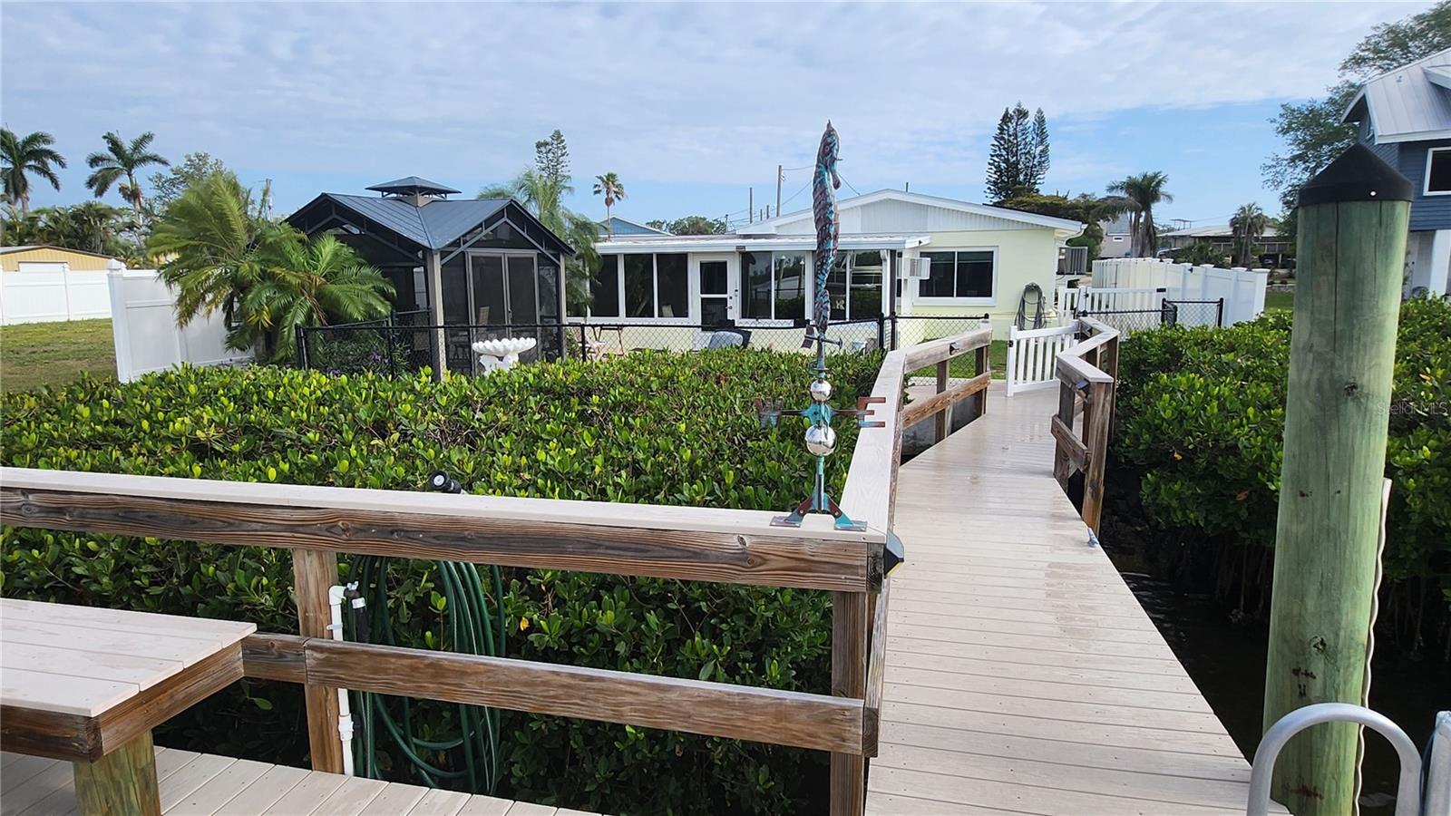 3302 W SHELL POINT RD, RUSKIN, FL, 33570