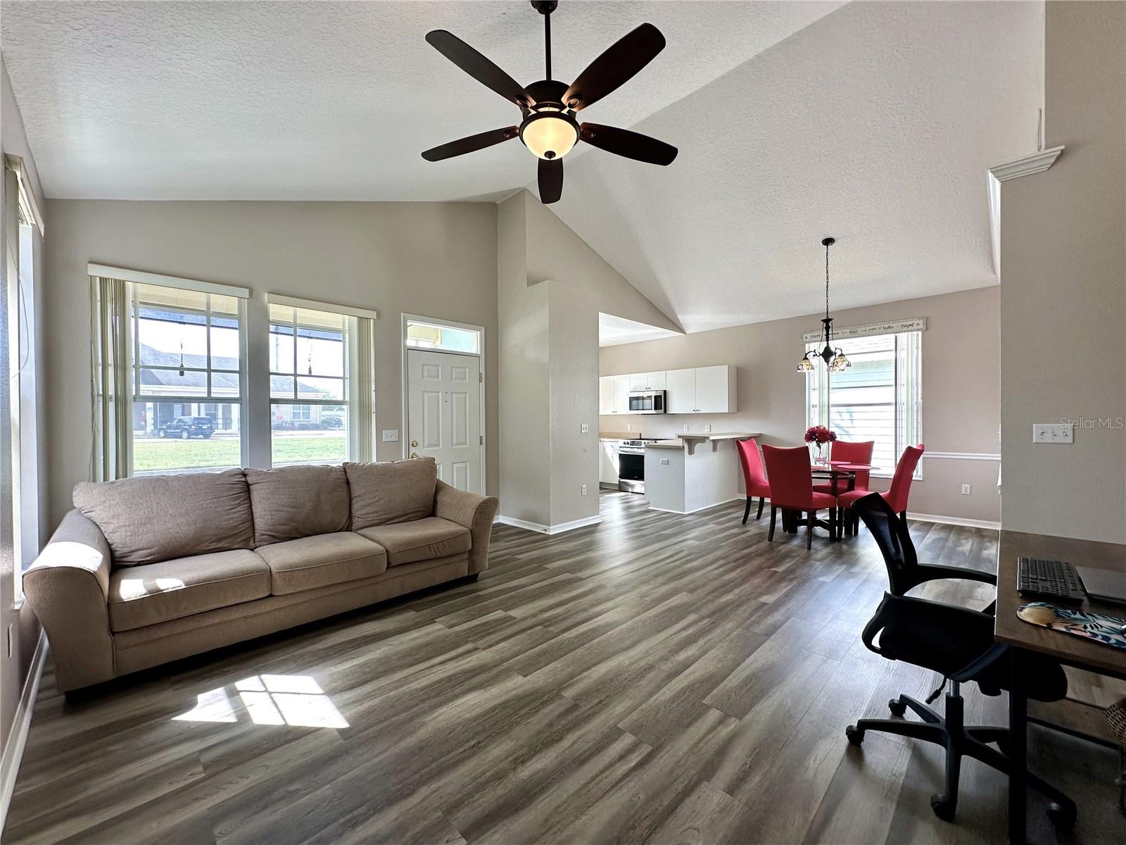 6212 ABBOTT STATION DR, ZEPHYRHILLS, FL, 33542