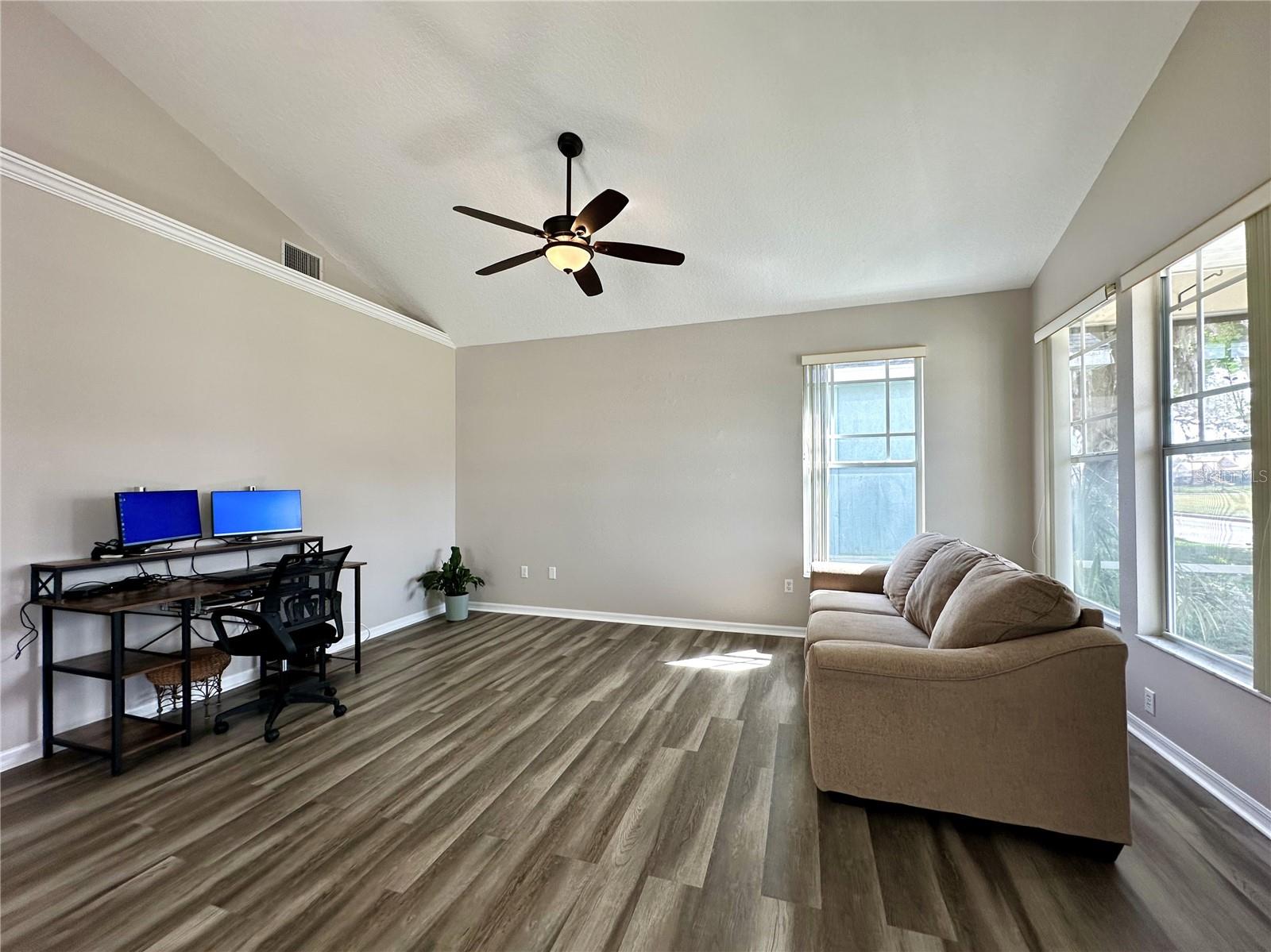 6212 ABBOTT STATION DR, ZEPHYRHILLS, FL, 33542
