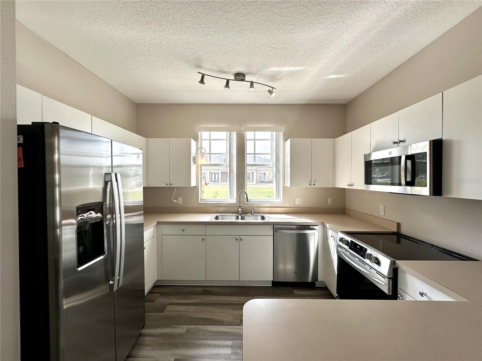 6212 ABBOTT STATION DR, ZEPHYRHILLS, FL, 33542