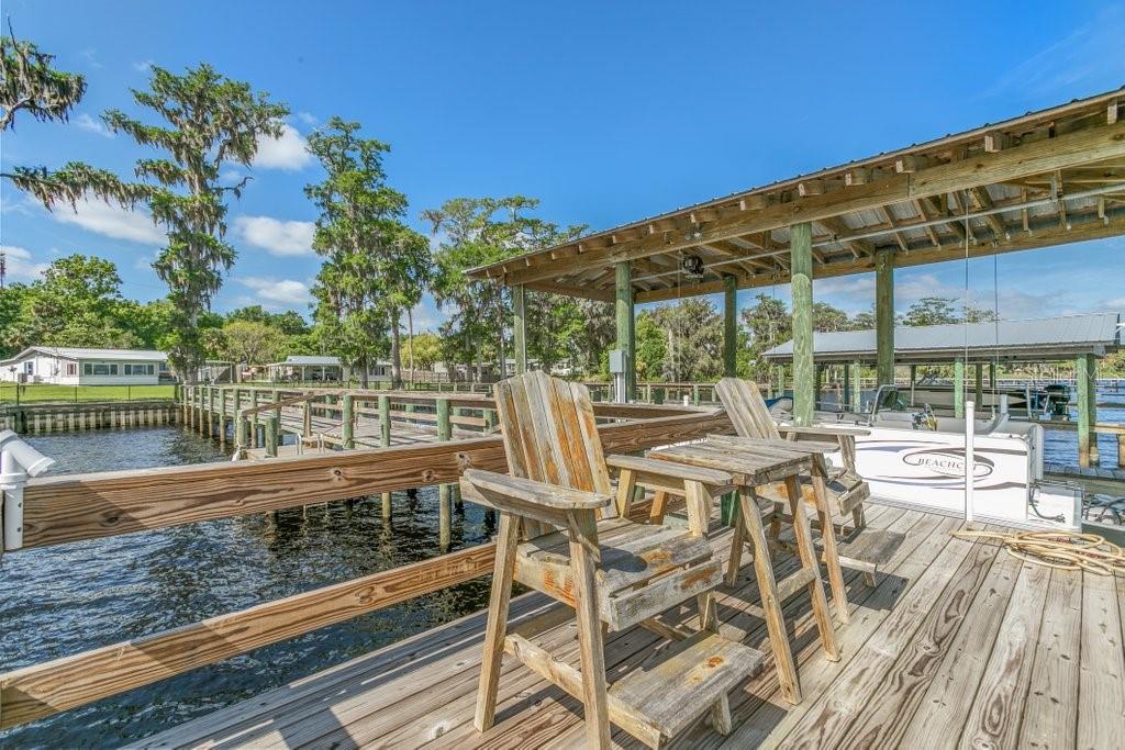 146 CREST BREEZE MNR, CRESCENT CITY, FL, 32112