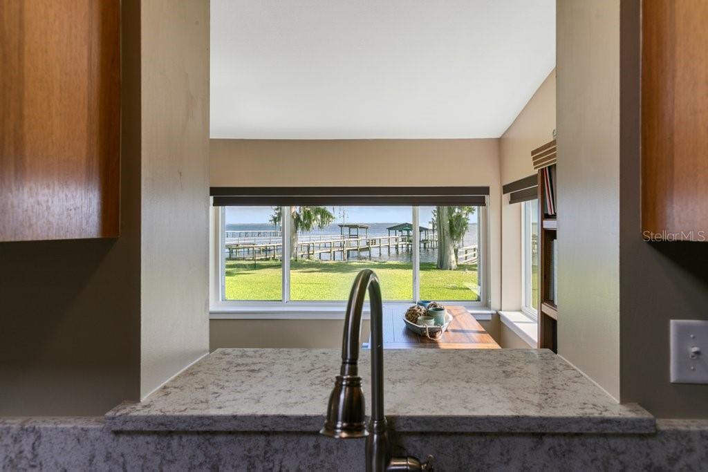146 CREST BREEZE MNR, CRESCENT CITY, FL, 32112