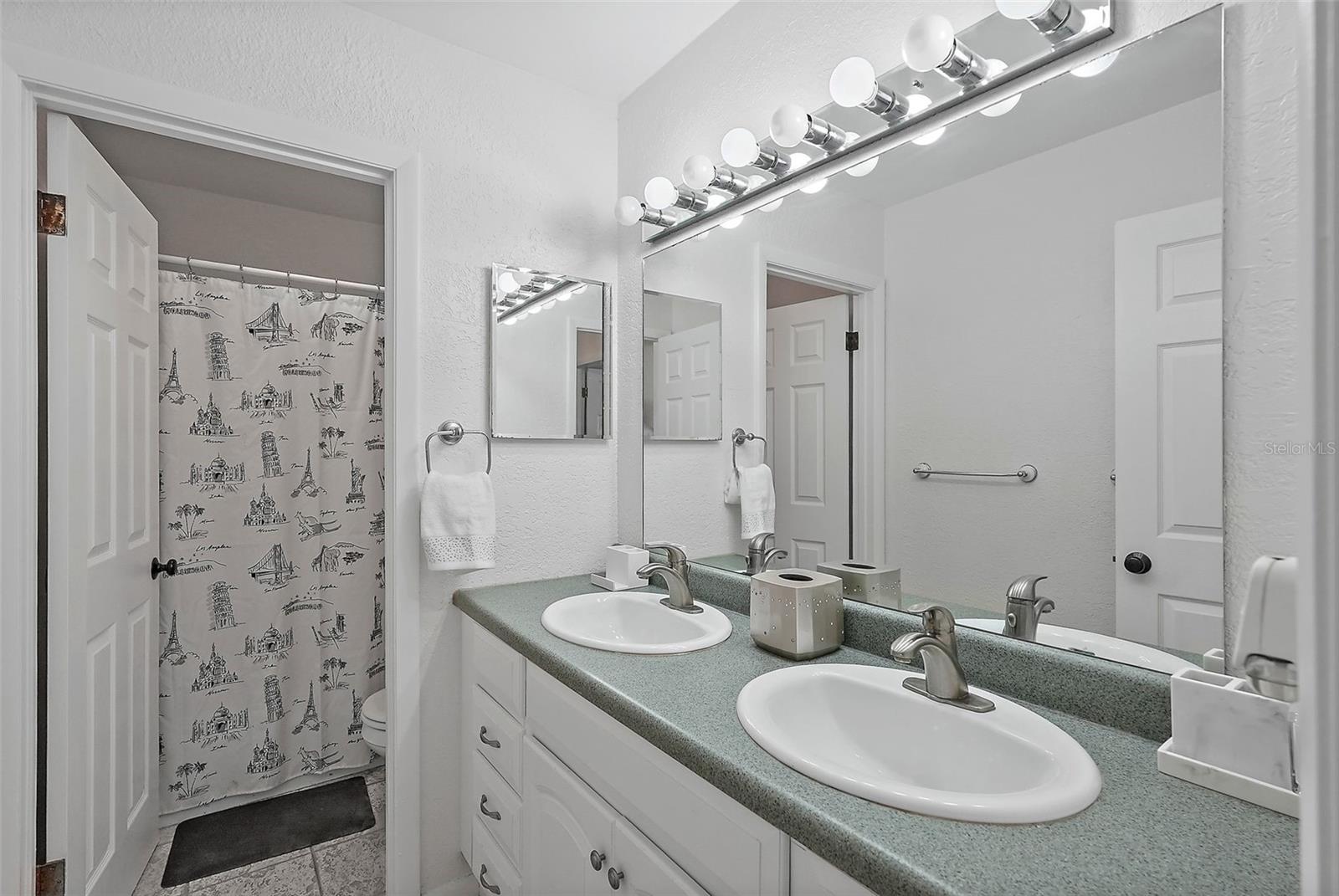 6490 CAPE HATTERAS WAY NE #4, ST PETERSBURG, FL, 33702