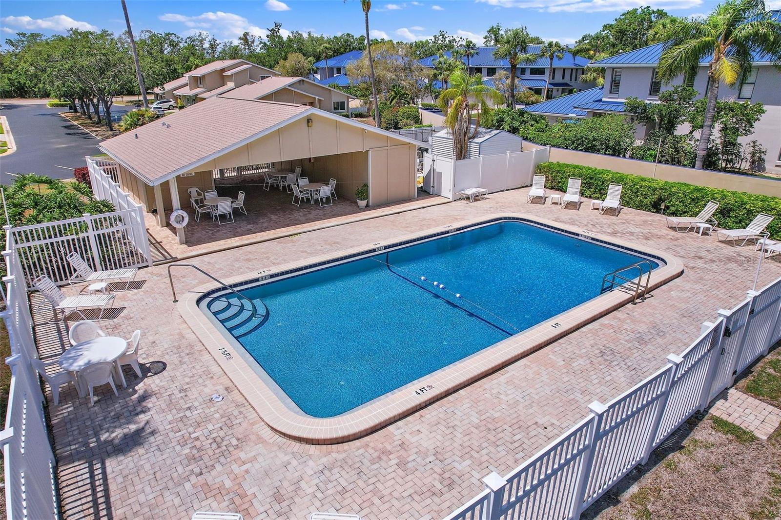 6490 CAPE HATTERAS WAY NE #4, ST PETERSBURG, FL, 33702