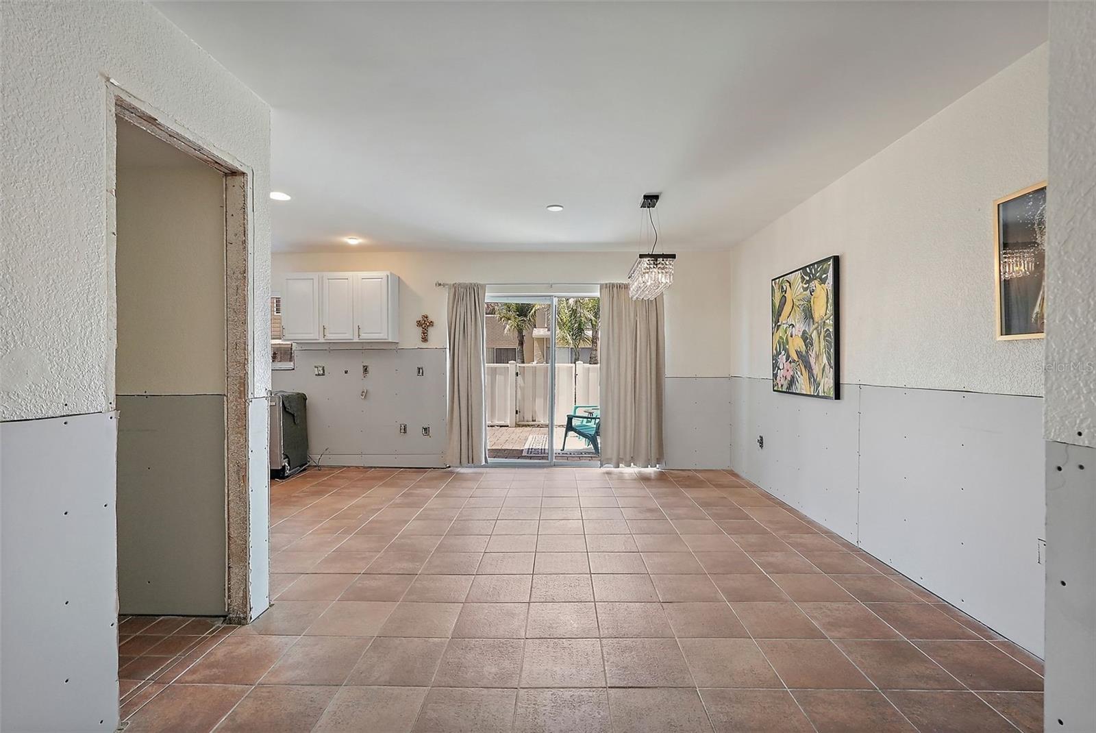 6490 CAPE HATTERAS WAY NE #4, ST PETERSBURG, FL, 33702