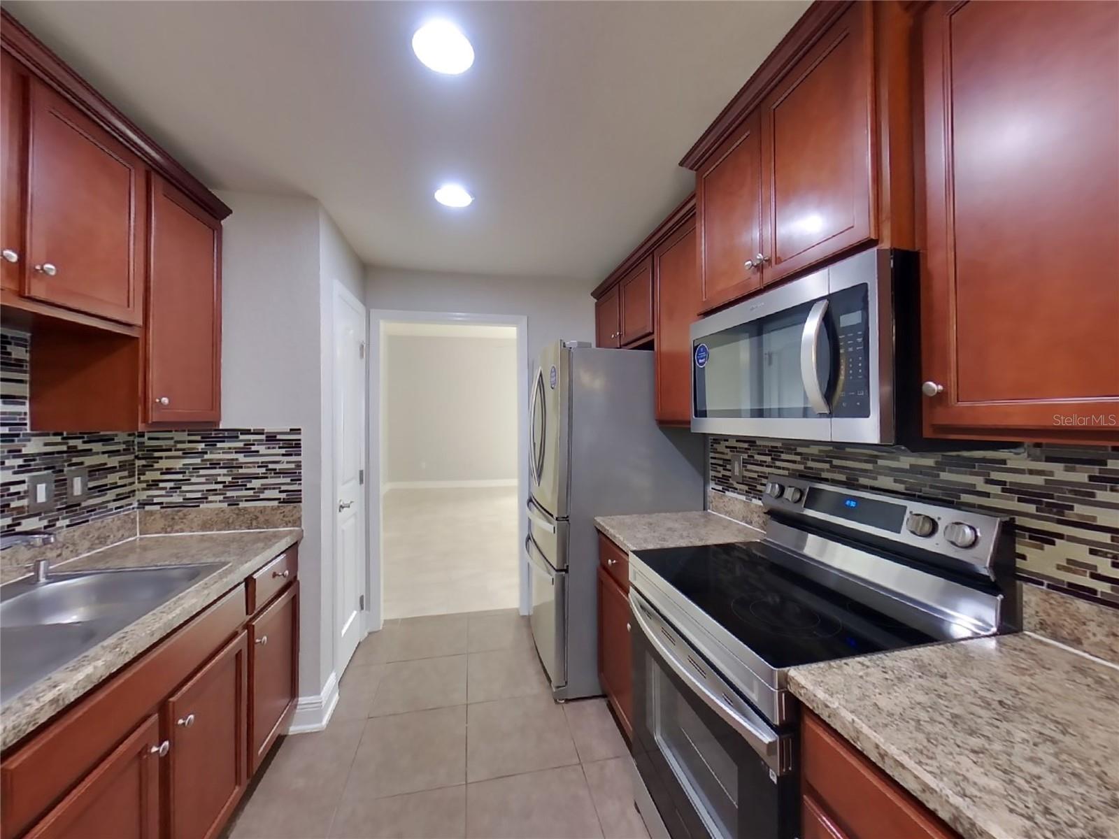 10841 KIRKWALL PORT DR, WIMAUMA, FL, 33598