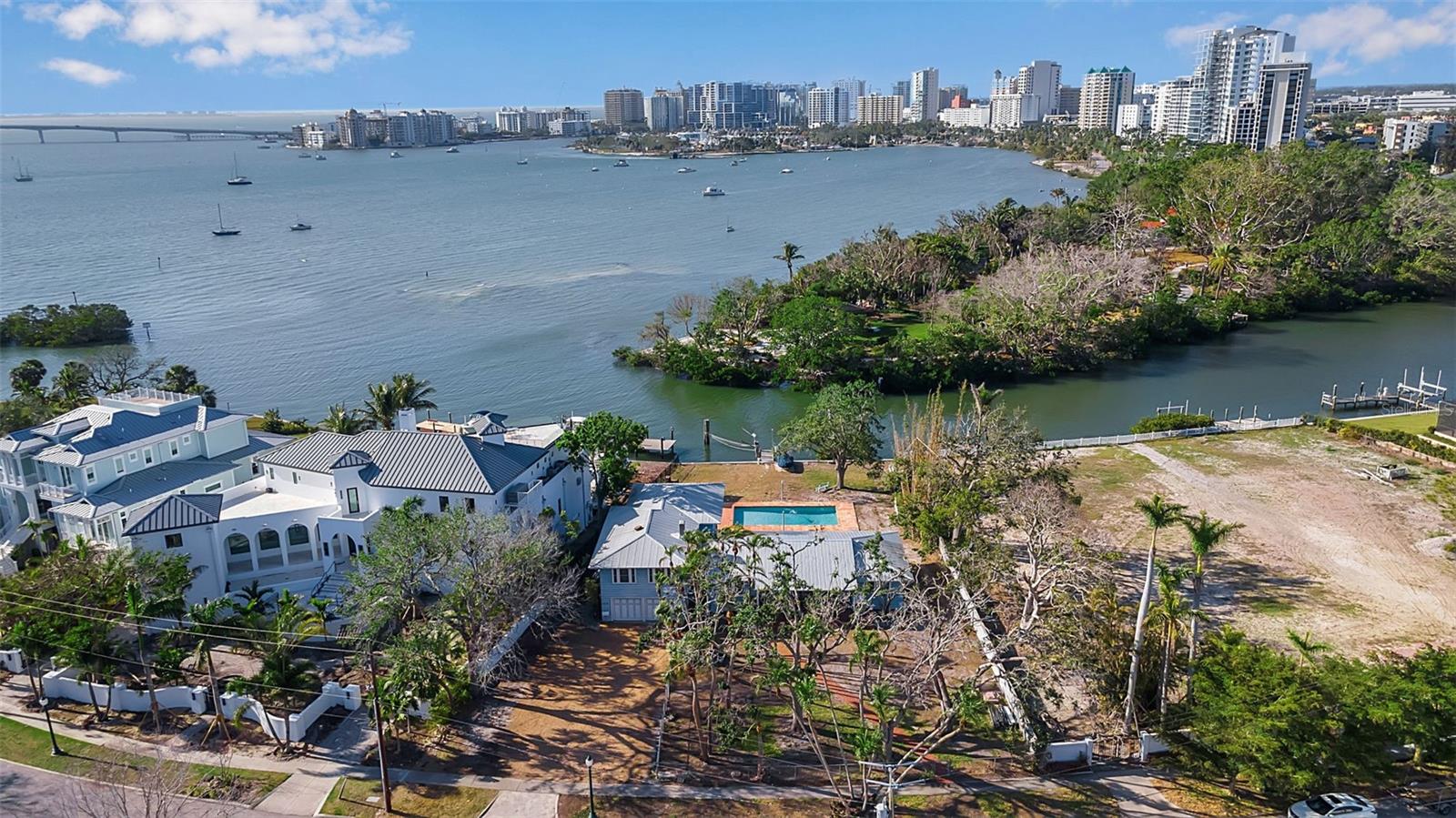 A4647998 Property Photo