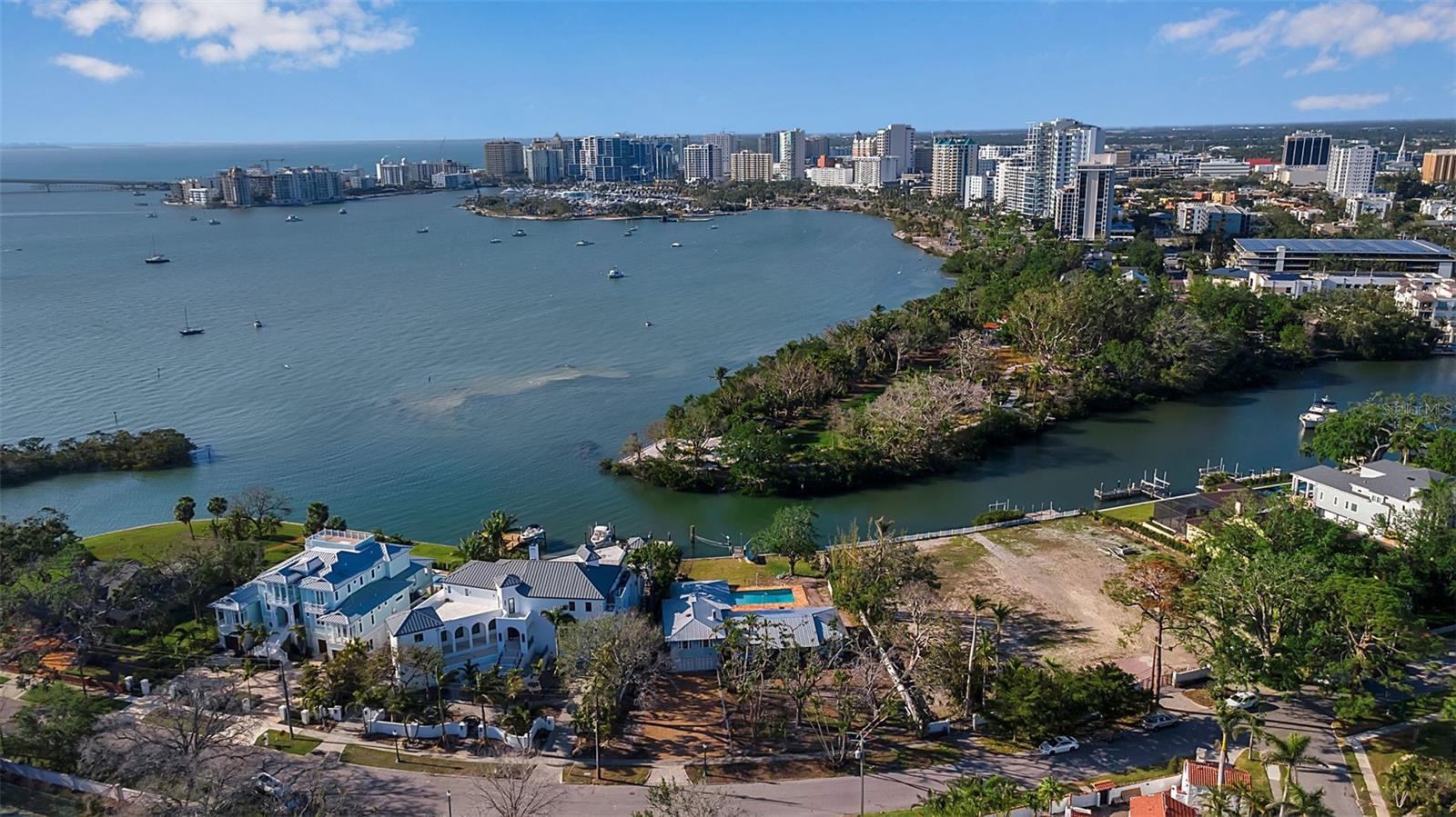 A4647998 Property Photo