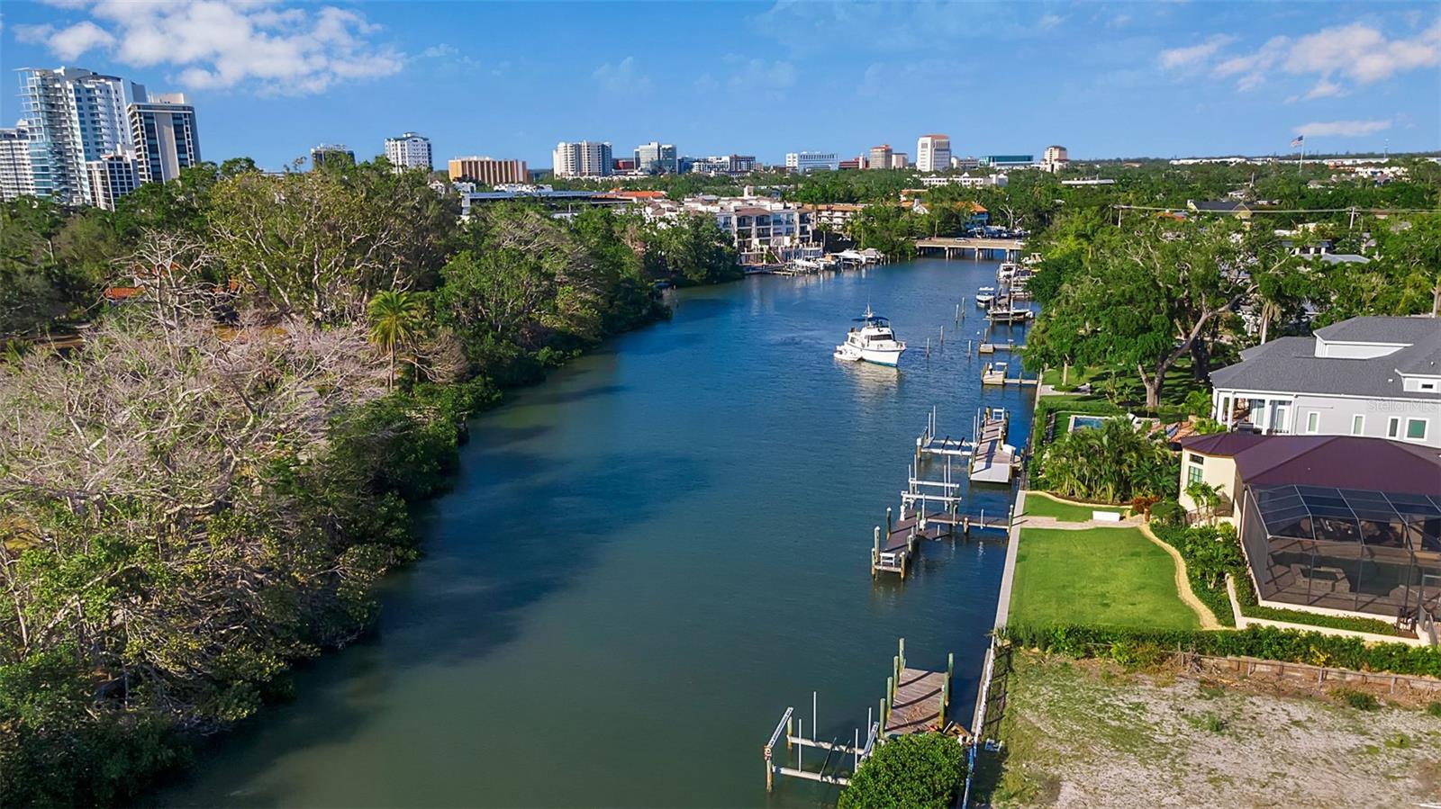 A4647998 Property Photo