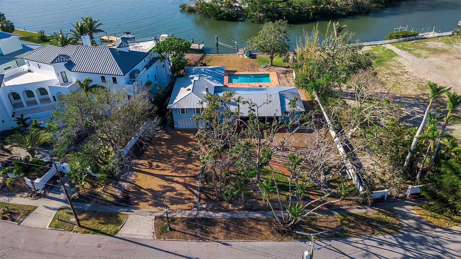 A4647998 Property Photo