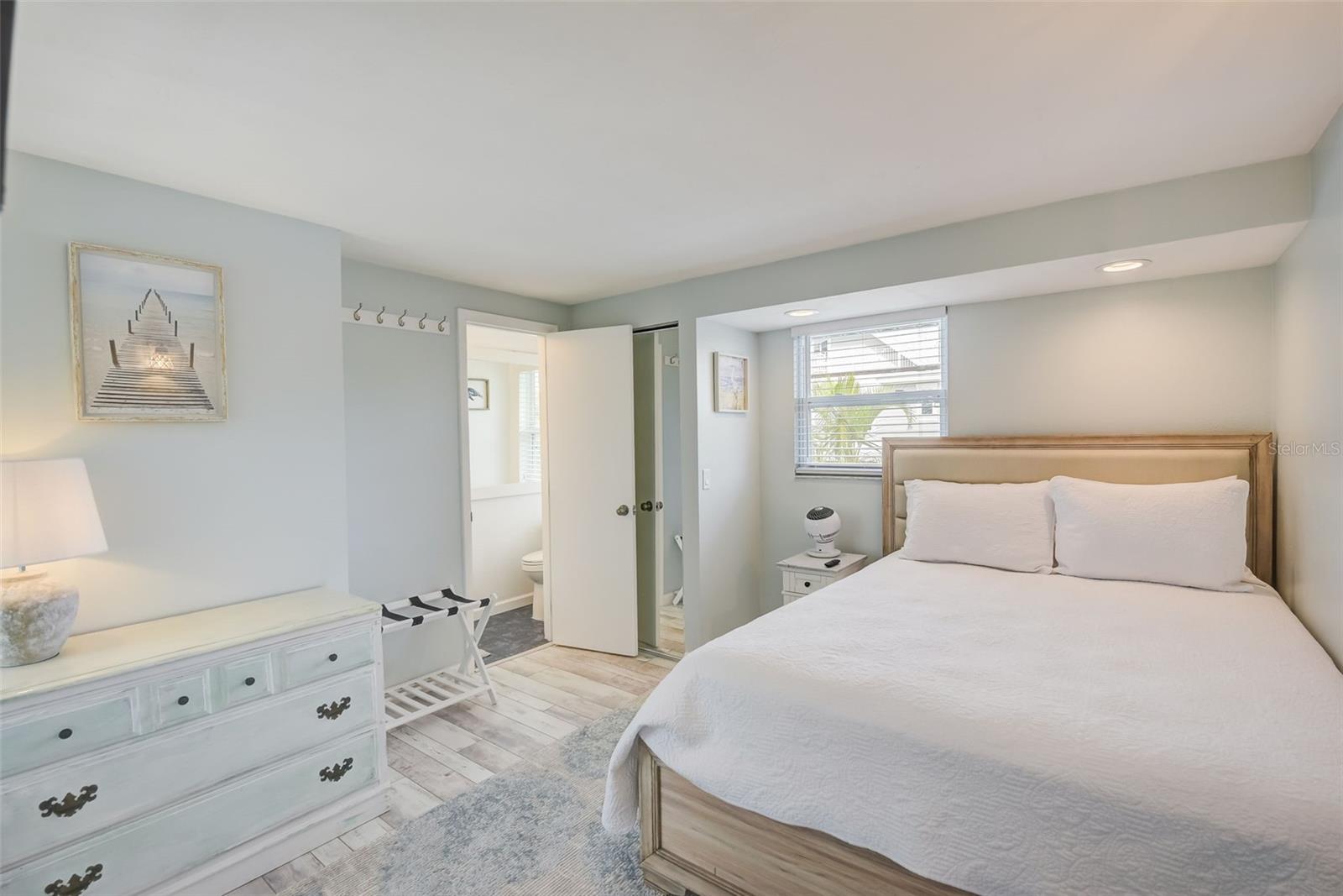 104 29TH ST #3, HOLMES BEACH, FL, 34217