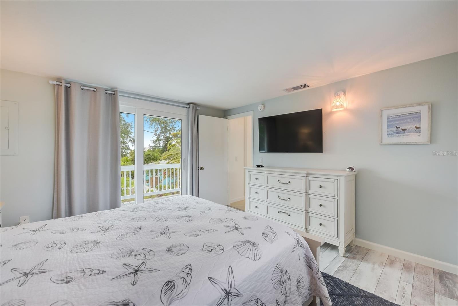 104 29TH ST #3, HOLMES BEACH, FL, 34217