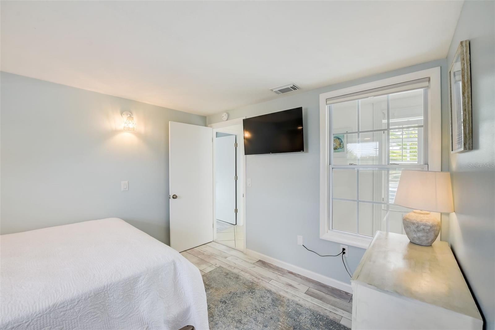 104 29TH ST #3, HOLMES BEACH, FL, 34217