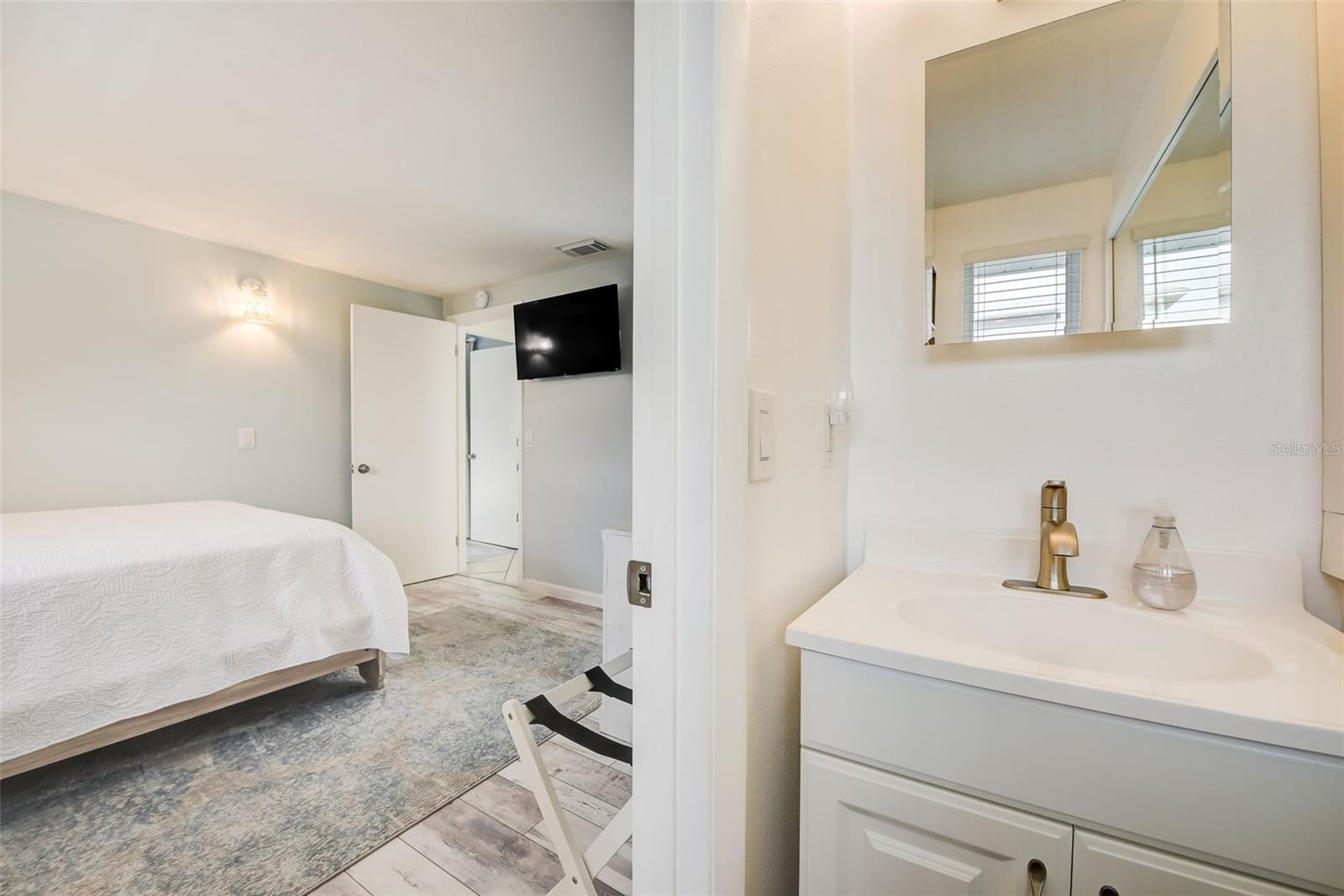 104 29TH ST #3, HOLMES BEACH, FL, 34217