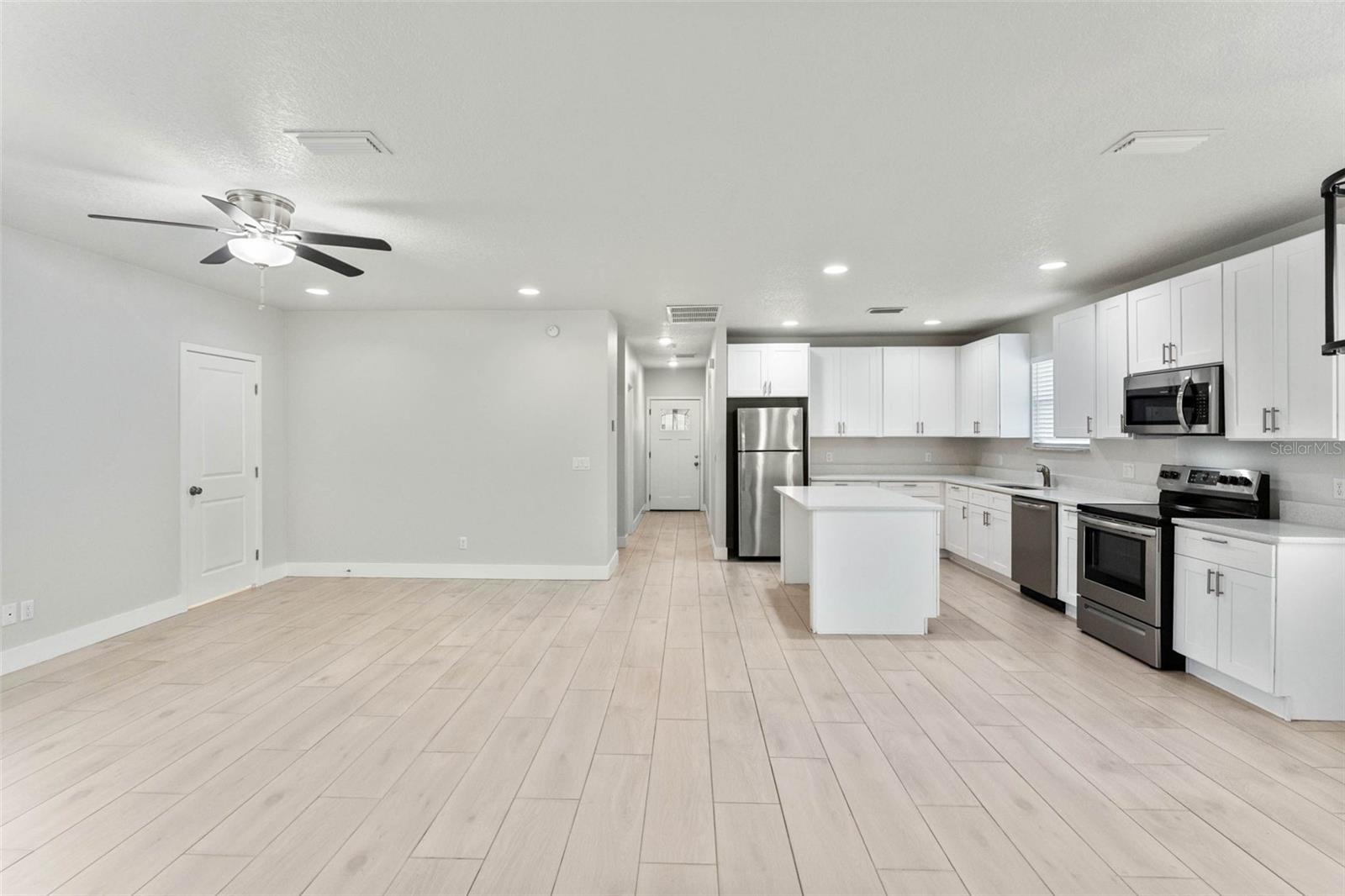 1440 LAKE SHORE DR, CASSELBERRY, FL, 32707