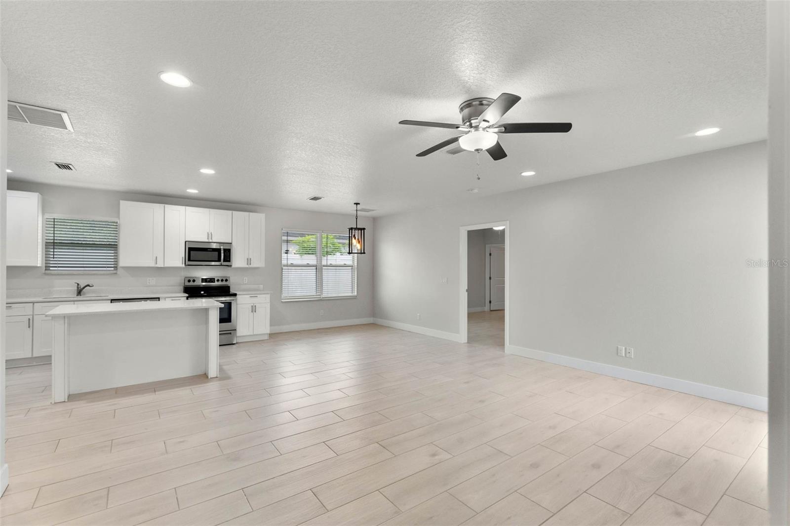 1440 LAKE SHORE DR, CASSELBERRY, FL, 32707