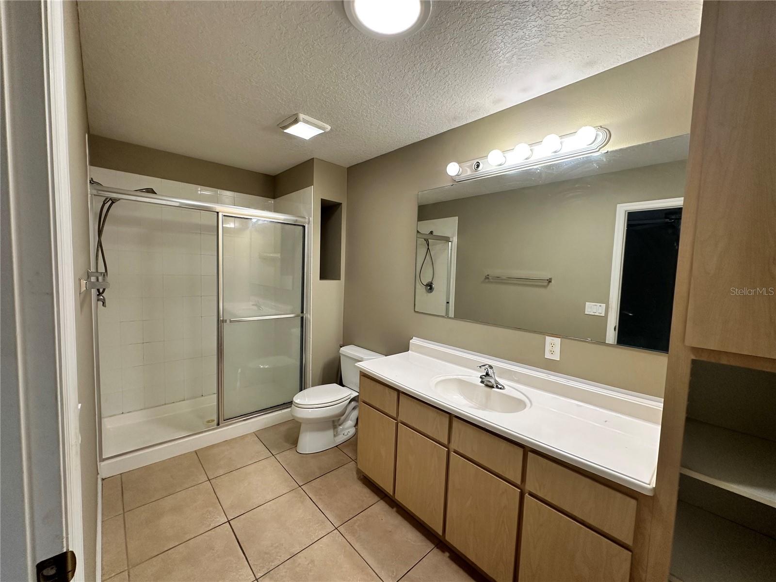 909 WILLOW DR, LEESBURG, FL, 34748