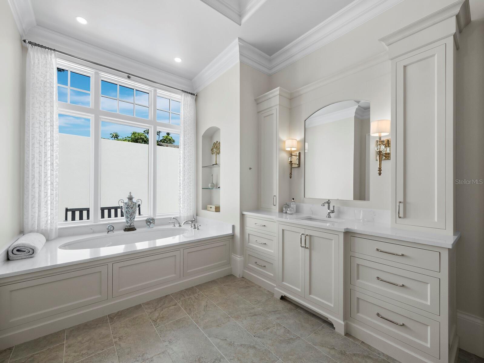 A4648030 Property Photo