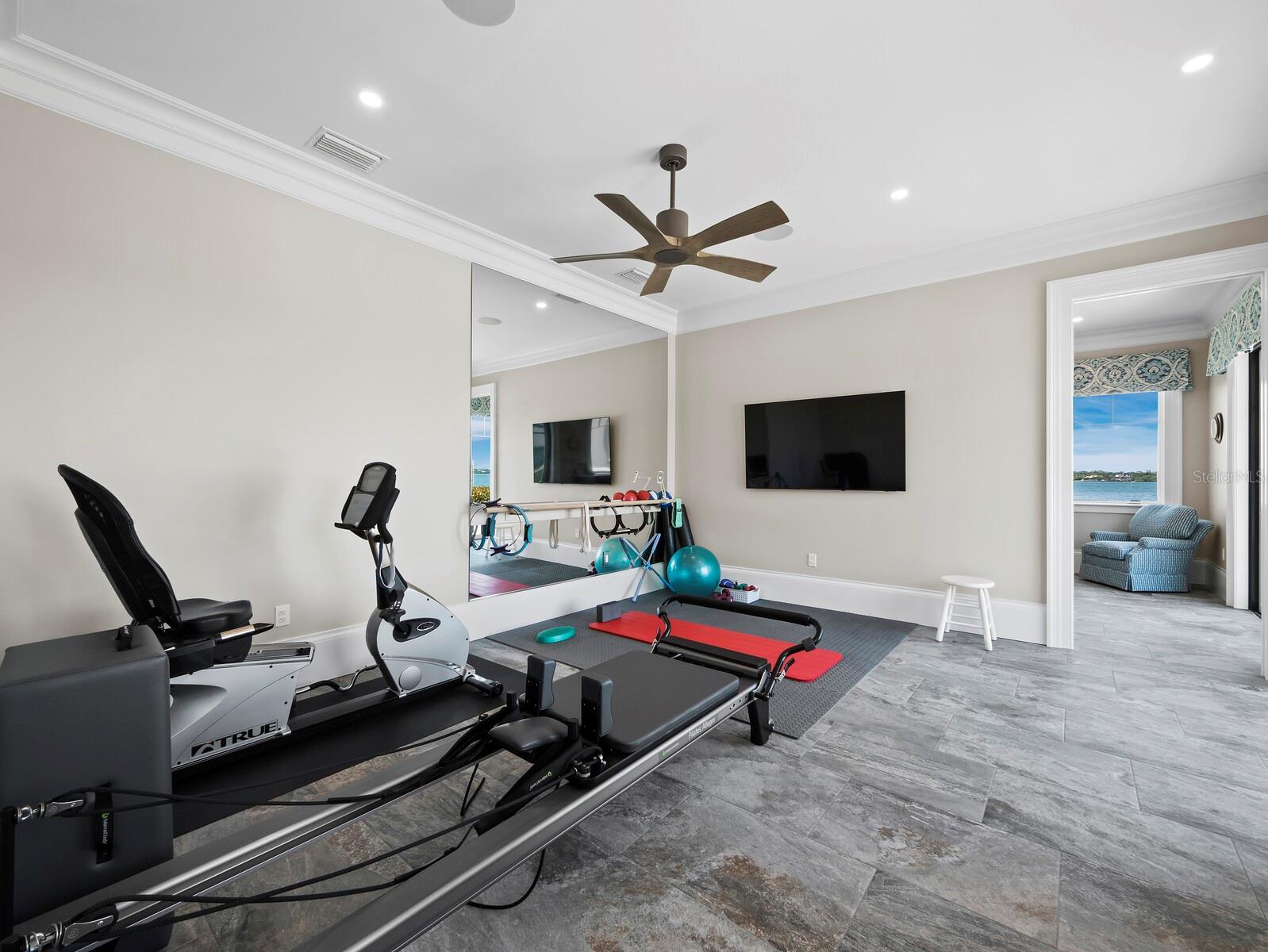 A4648030 Property Photo