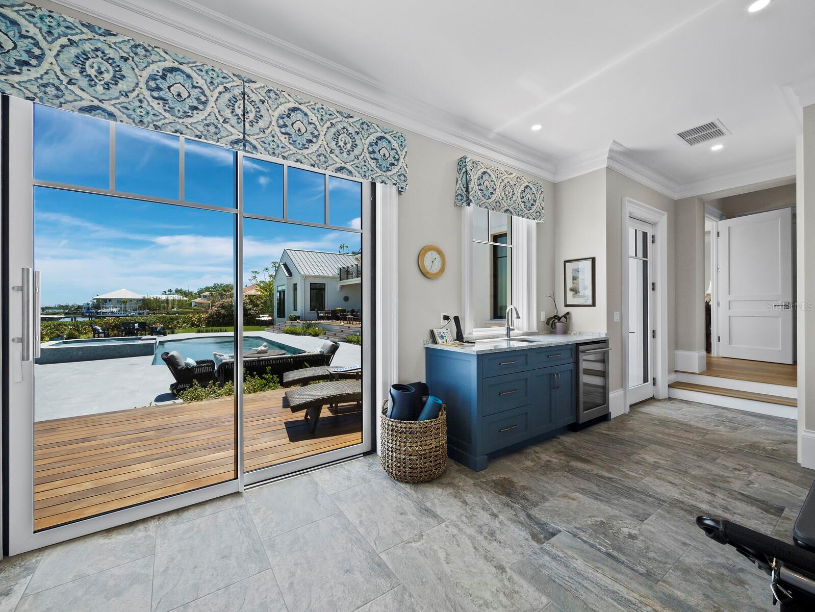 A4648030 Property Photo